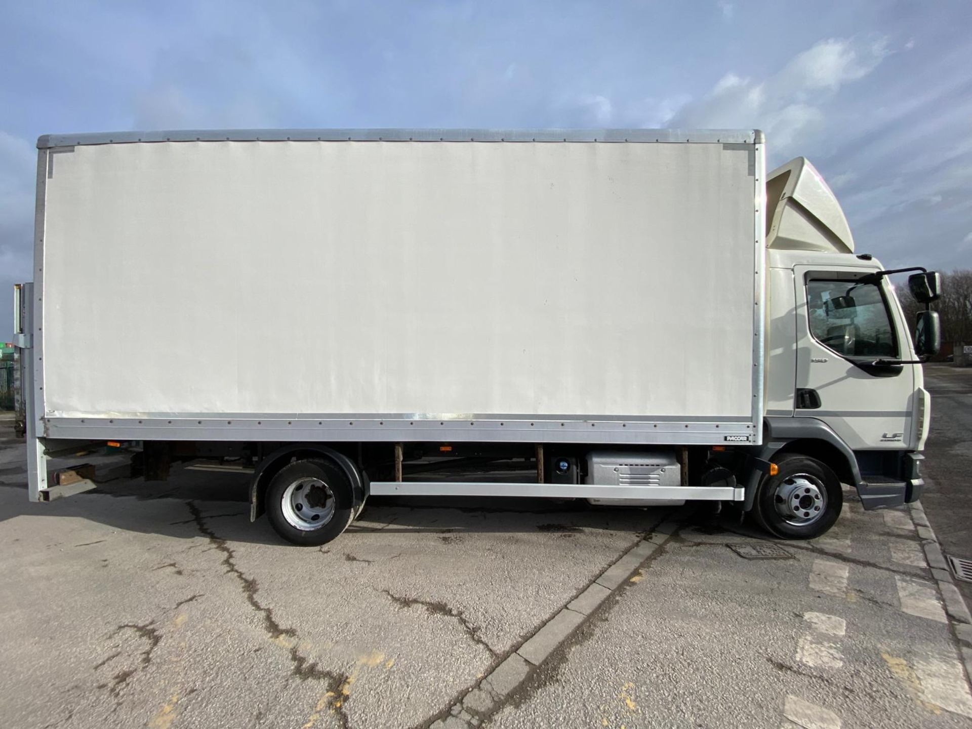 EFFICIENCY IN MOTION: 2016 DAF LF 21FT LUTON, 74,574 MILES, >>--NO VAT ON HAMMER--<< - Image 7 of 14