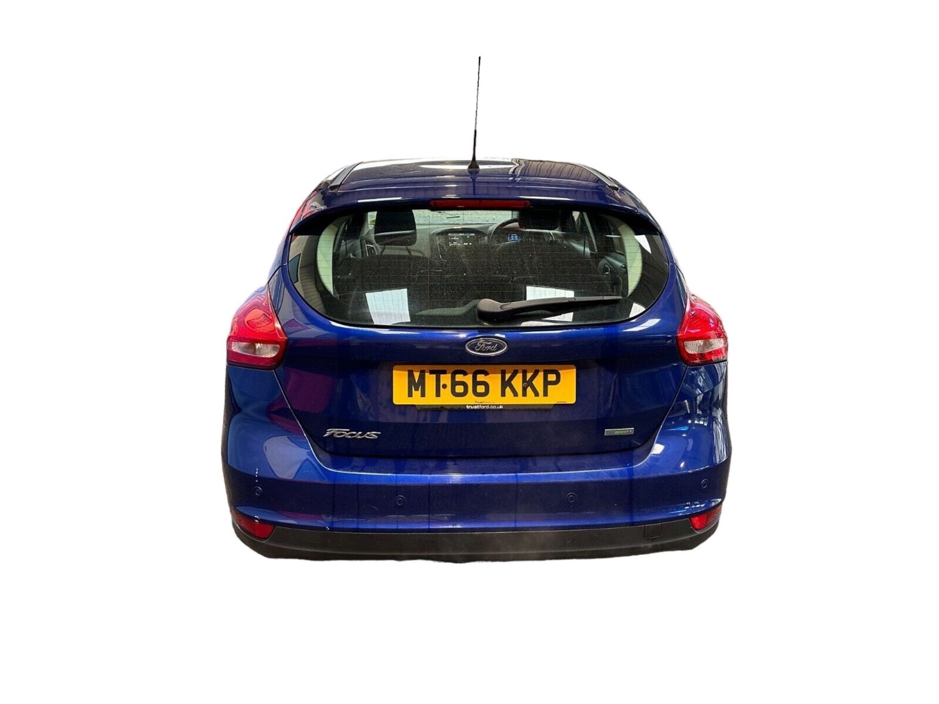 SLEEK 66 PLATE FORD FOCUS TITANIUM: ULEZ COMPLIANT, TOP SPECS >>--NO VAT ON HAMMER--<< - Image 2 of 10