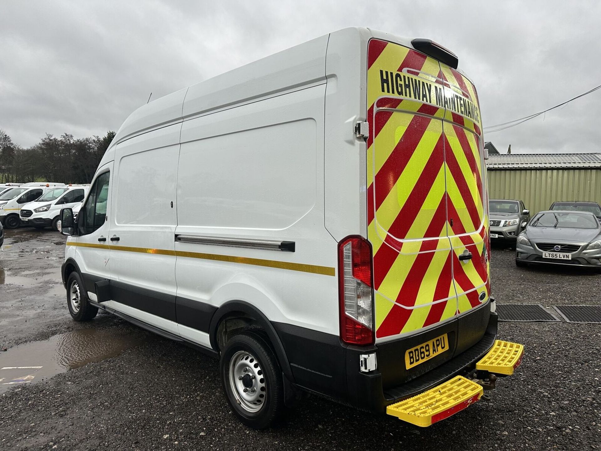 RELIABLE WORKHORSE: 69 PLATE FORD TRANSIT T350, LONG MOT, LOW MILEAGE - Image 4 of 19