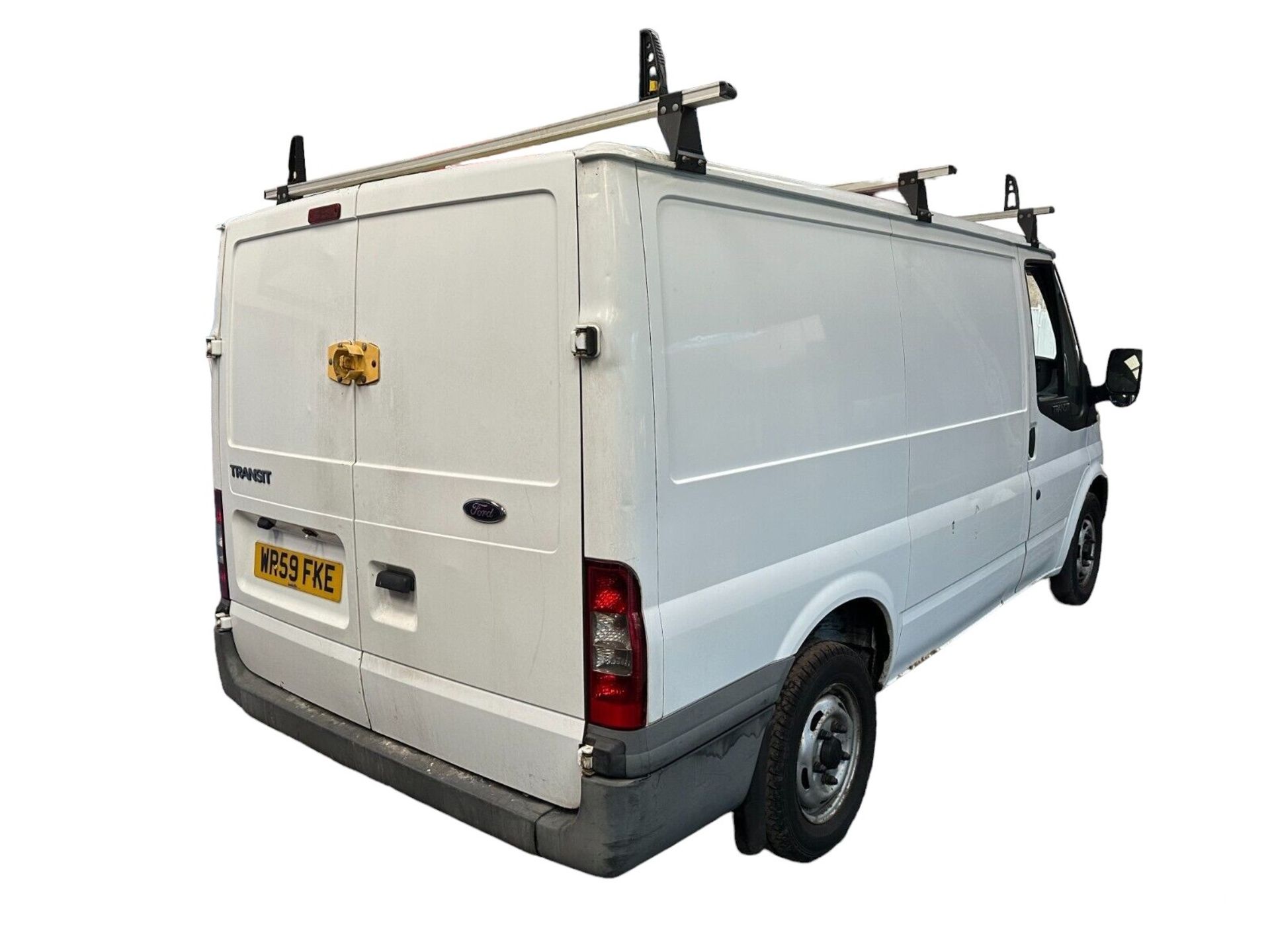 WHITE WARRIOR: FORD TRANSIT 280 SWB DIESEL PANEL VAN >>--NO VAT ON HAMMER--<< - Image 6 of 12