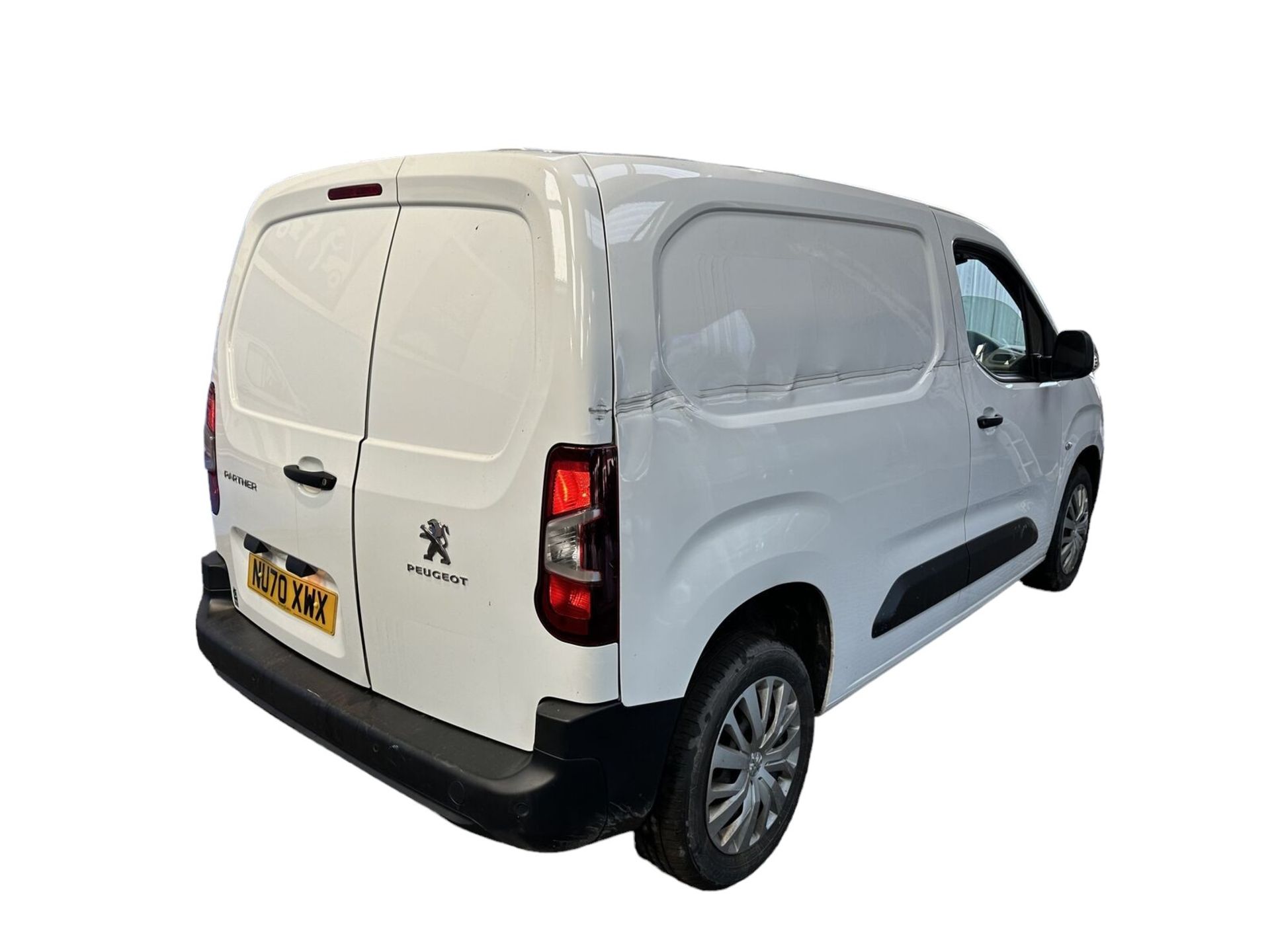 VAN LIFE ESSENTIAL: 70 PLATE PEUGEOT PARTNER - EURO 6 COMPLIANT - Image 10 of 13