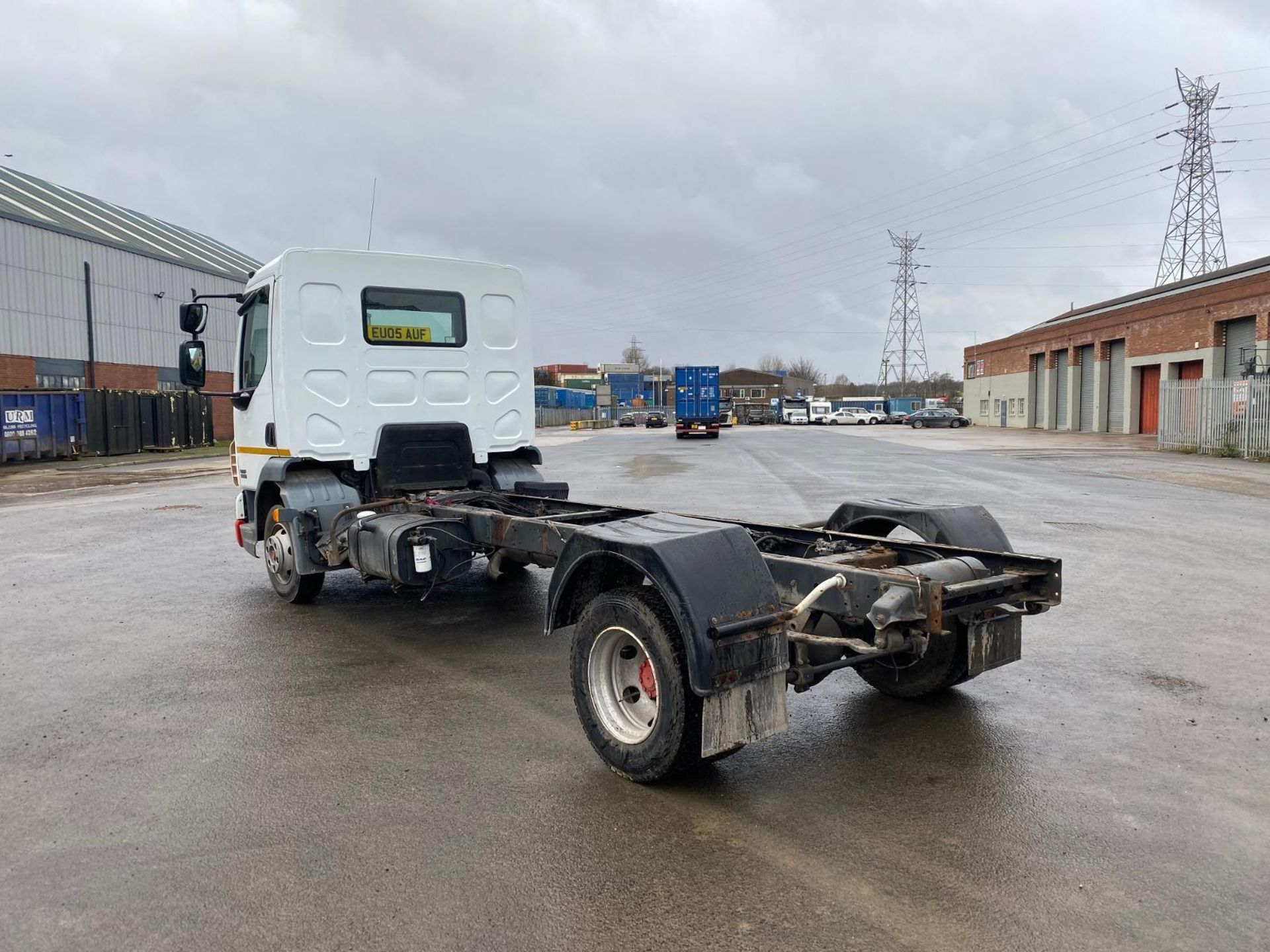 VERSATILE WORKHORSE: 2005 DAF FA LF45.150 CHASSIS >>--NO VAT ON HAMMER--<< - Image 2 of 6