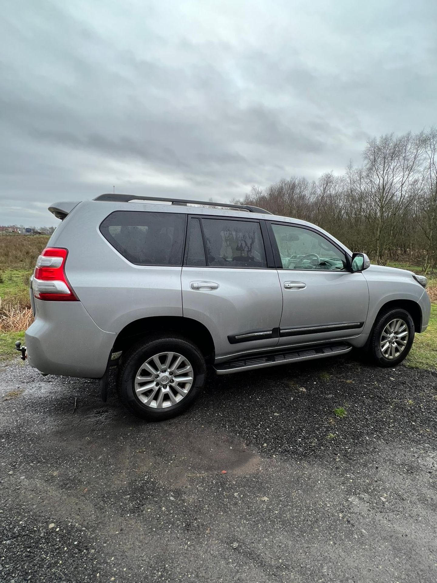 TOYOTA LANDCRUSISER 2.8 DIESEL - Image 8 of 18