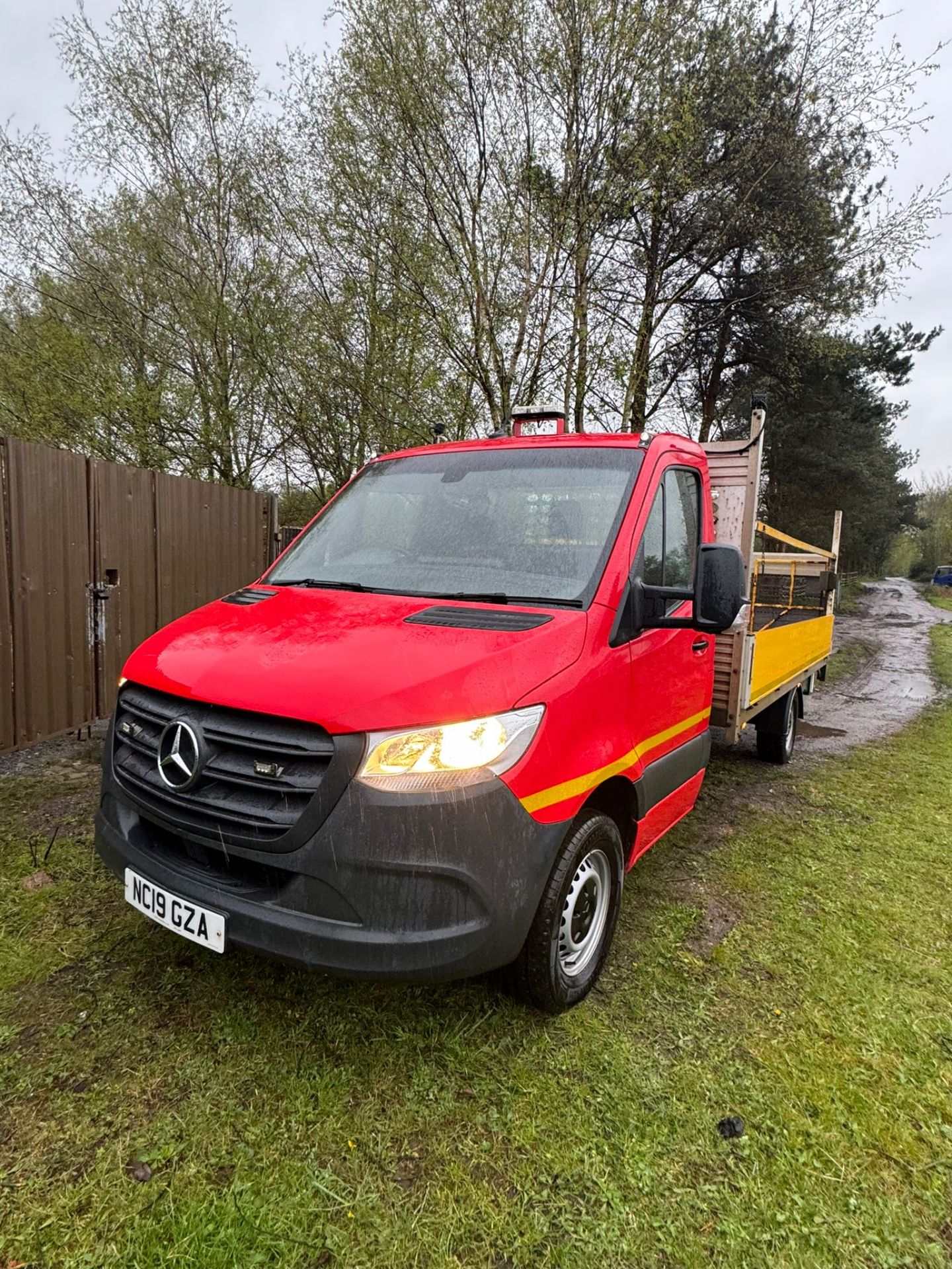 >>>SPECIAL CLEARANCE<<< 2019 MERCEDES SPRINTER DROP SIDE -TAIL LIFT **ONLY 94K MILES - Bild 14 aus 17