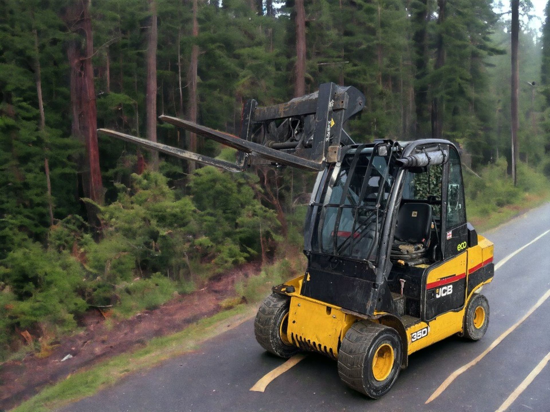 2019 JCB TELETRUK TLT35D TELEHANDLER - VERSATILE, RELIABLE, READY TO WORK * FORKS + BUCKET - Bild 10 aus 10