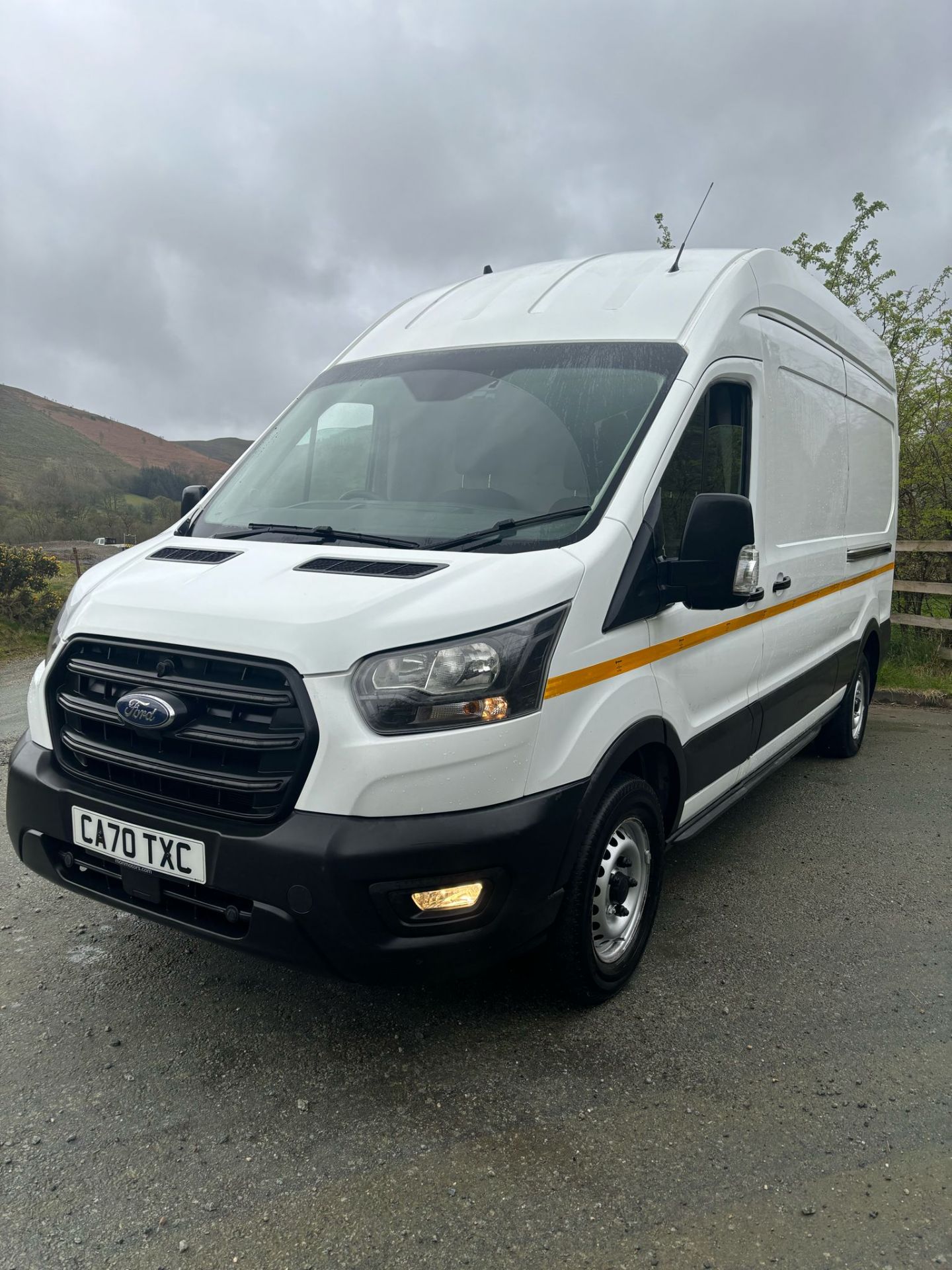 >>>SPECIAL CLEARANCE<<< ONLY 88K MILES, FORD TRANSIT VAN T350 REAR WHEEL DRIVE AVAILABLE NOW! - Image 7 of 15