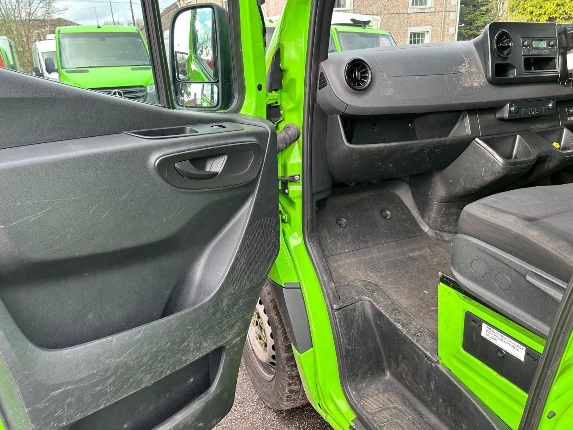 >>>SPECIAL CLEARANCE<<< 2019 MERCEDES SPRINTER 314 CDI: RWD FRIDGE FREEZER CHASSIS CAB - Image 6 of 15