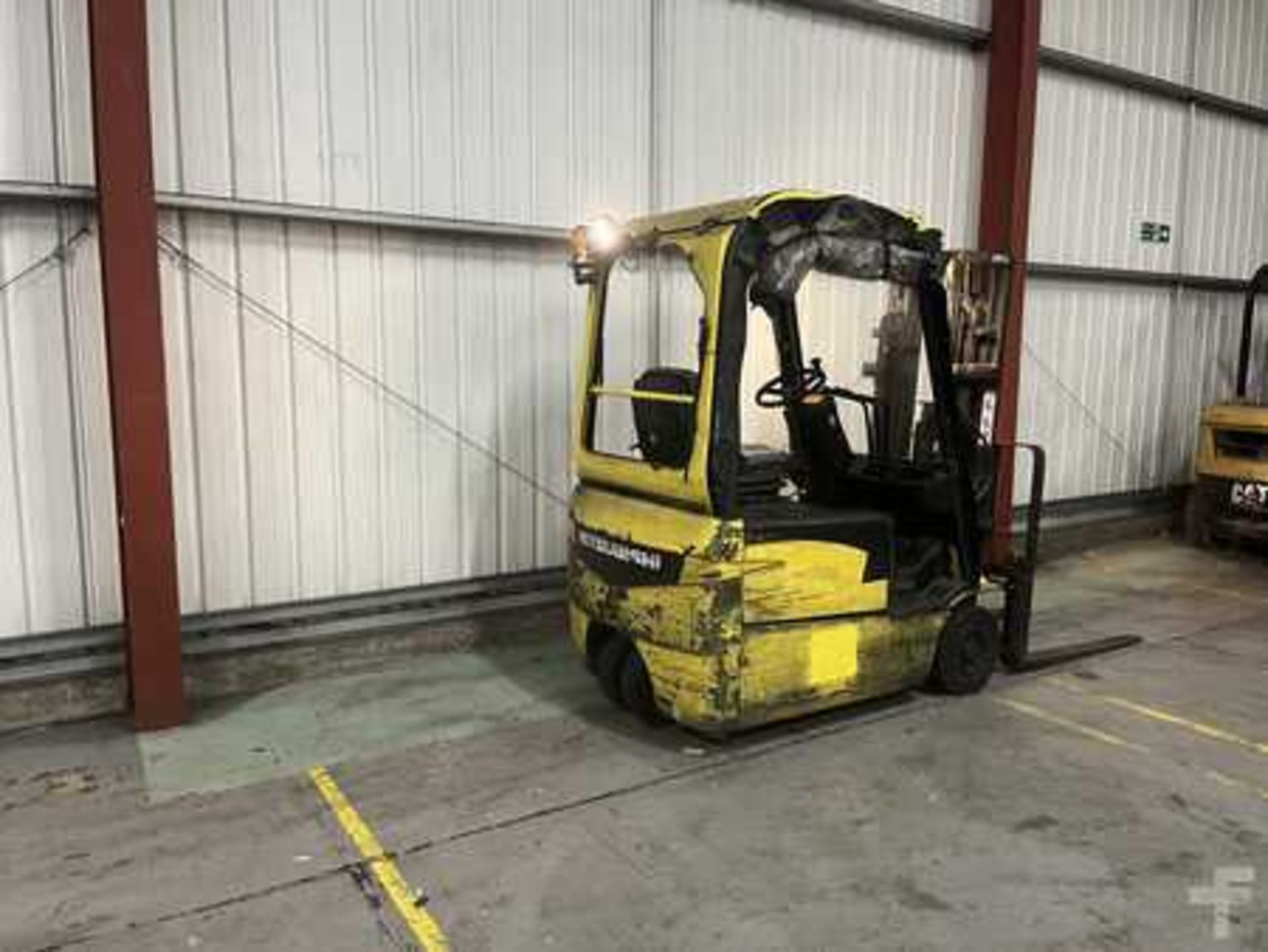 >>>SPECIAL CLEARANCE<<< ELECTRIC - 3 WHEELS CAT LIFT TRUCKS FB16NT *CHARGER INCLUDED - Bild 2 aus 6