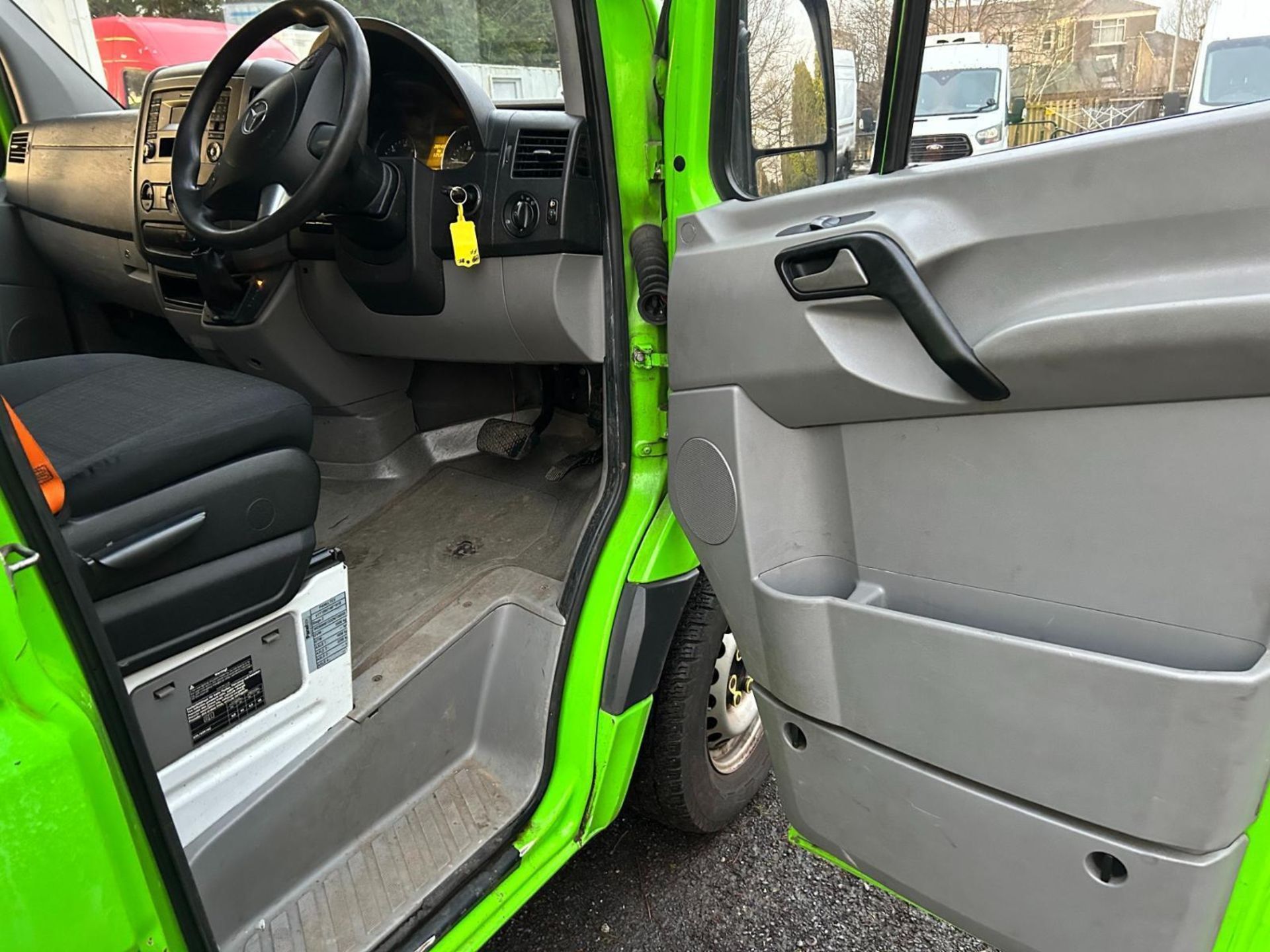 >>>SPECIAL CLEARANCE<<< 2017 MERCEDES-BENZ SPRINTER 314 CDI FRIDGE FREEZER CHASSIS CAB - Image 4 of 9