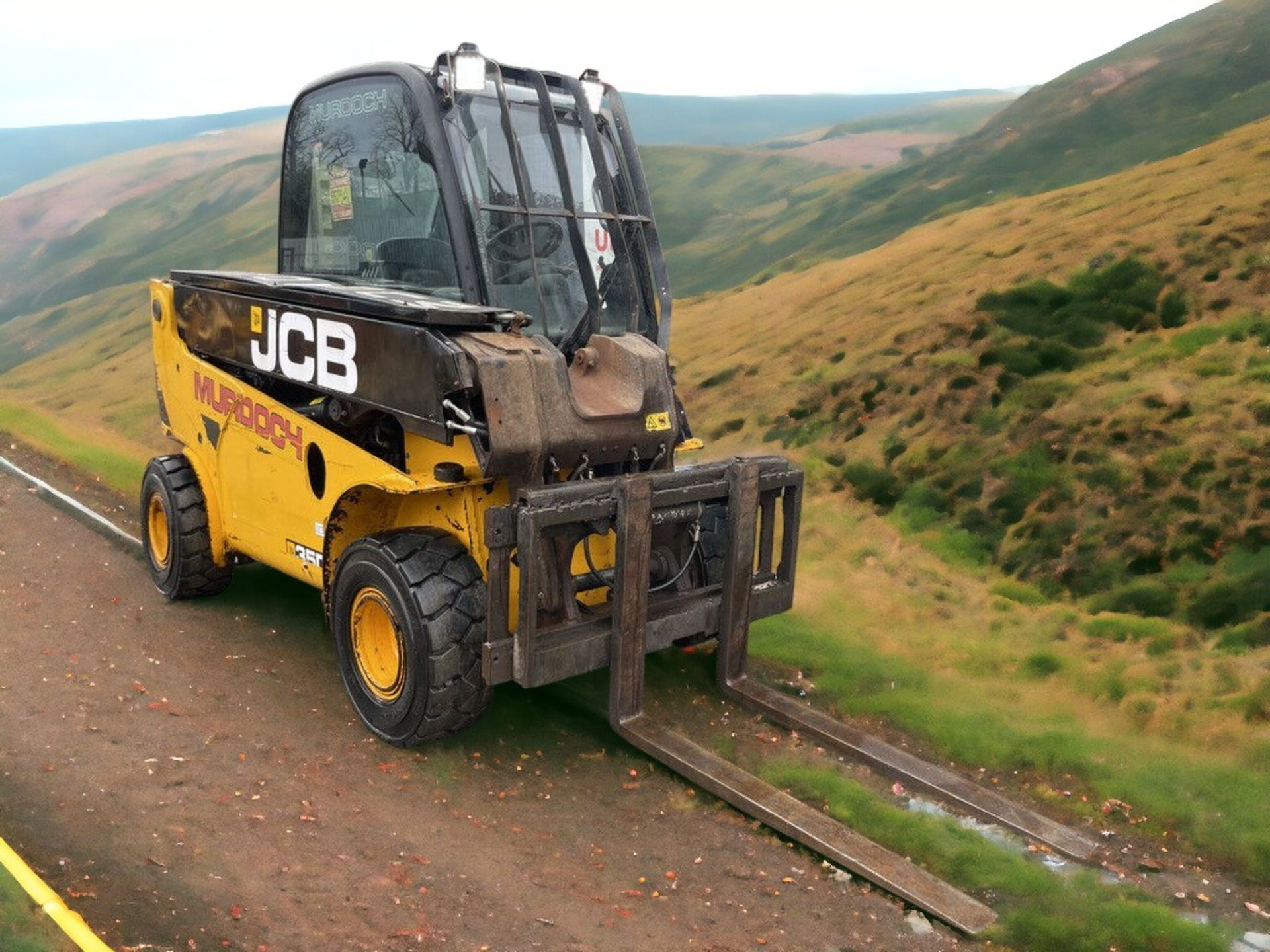 2011 JCB TELETRUK TLT35D 4X4 TELEHANDLER - POWER, PRECISION, PERFORMANCE! - Image 2 of 8