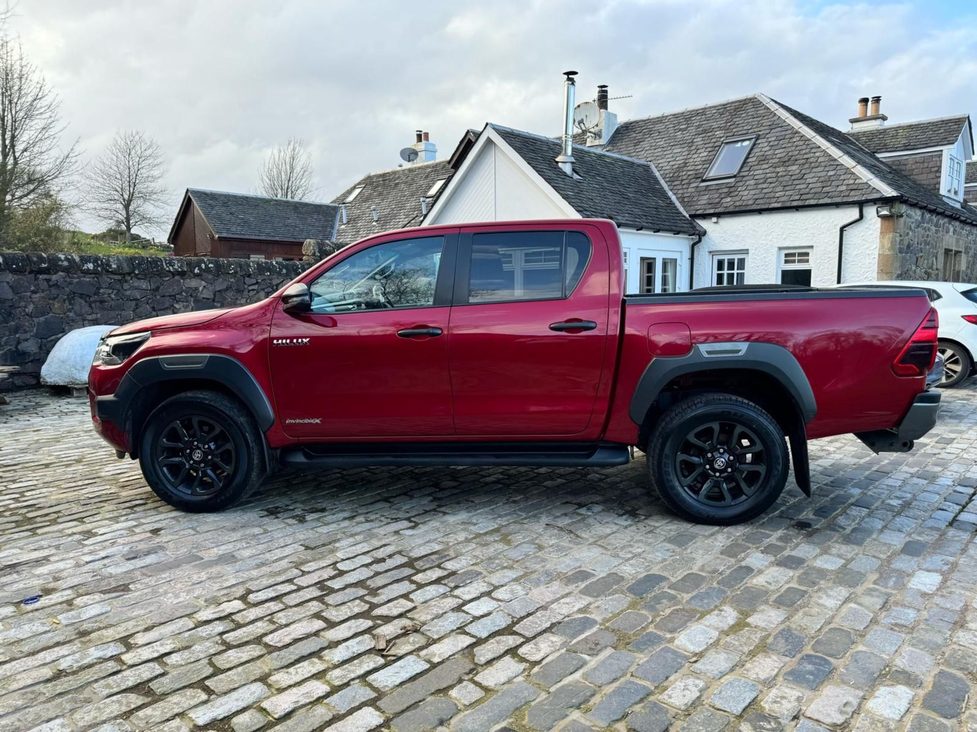 >>>SPECIAL CLEARANCE<<< 2021TOYOTA HILUX INVINCIBLE X - Image 4 of 5