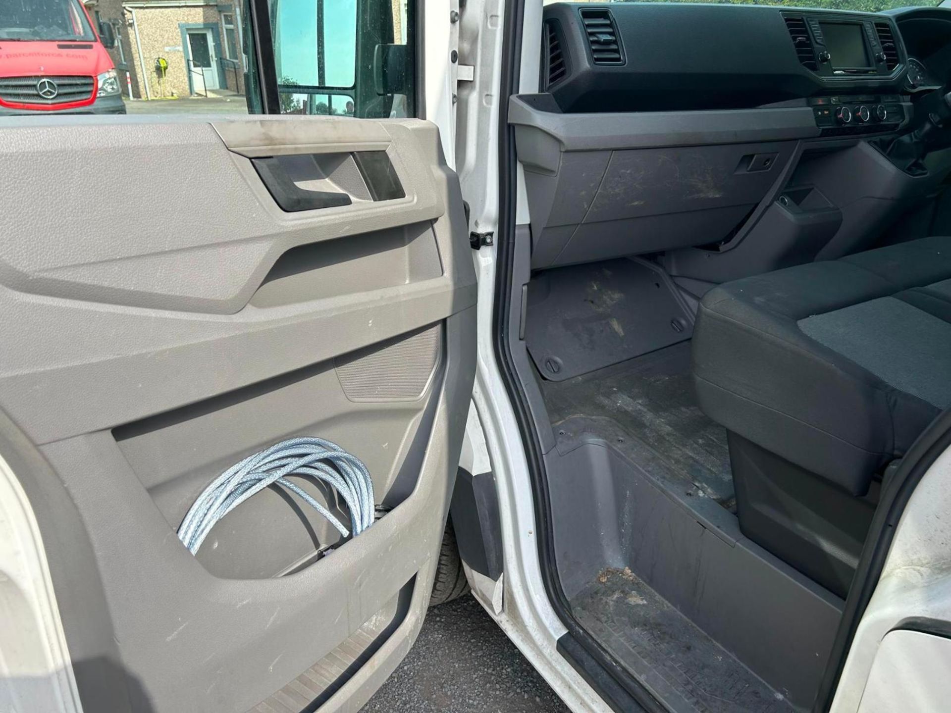>>>SPECIAL CLEARANCE<<< 2020 VOLKSWAGEN CRAFTER 2.0 TDI 140BHP TRENDLINE MWB HIGH ROOF FRIDGE FREEZE - Image 8 of 14
