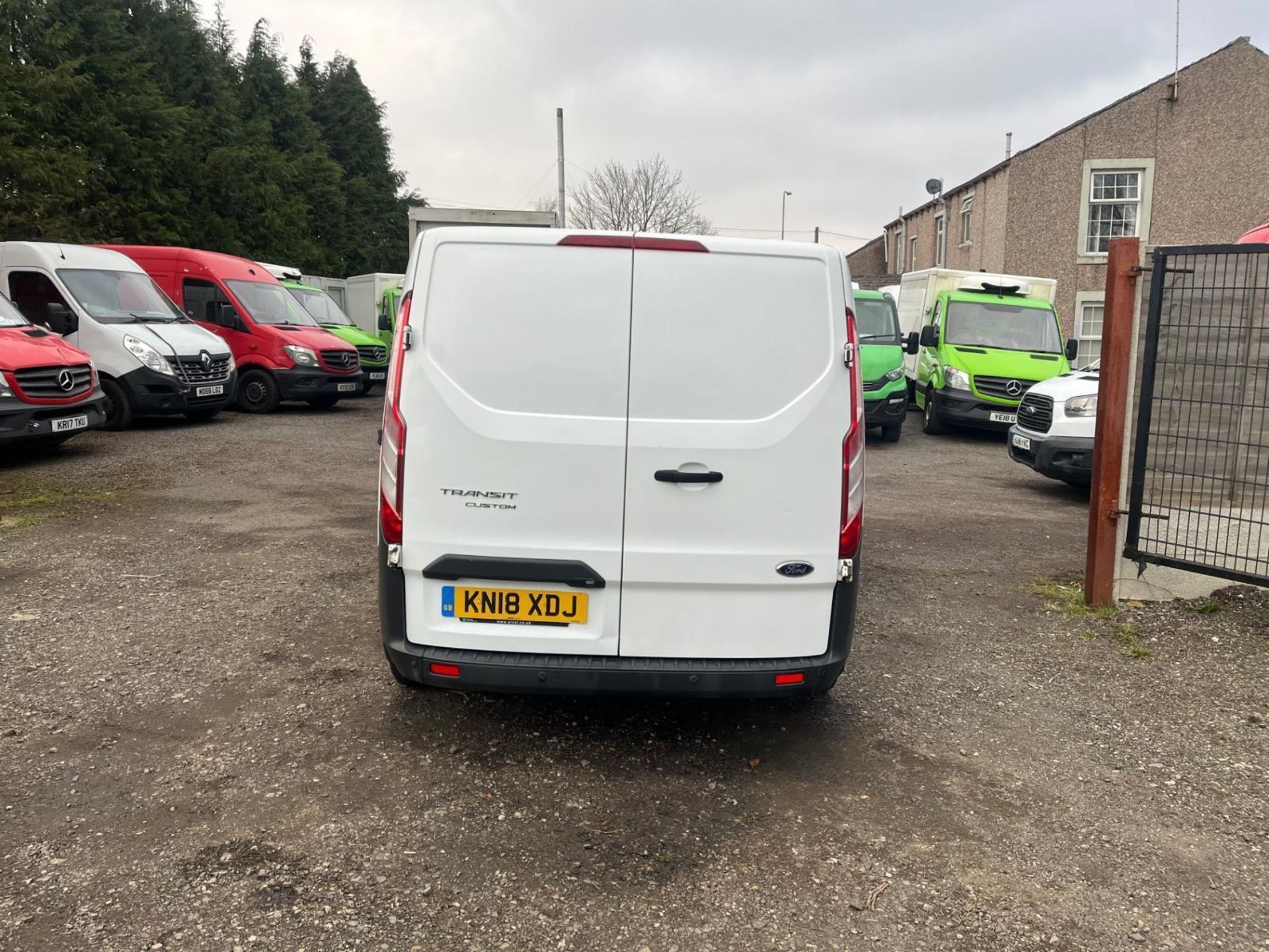2018 FORD TRANSIT CUSTOM TDCI 130 L1 H1 SWB PANEL VAN ->>>SPECIAL CLEARANCE<<< - Image 5 of 15