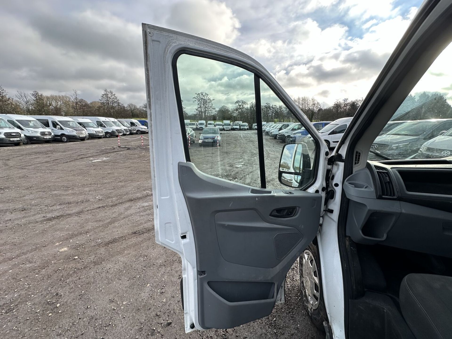 MODERN MARVEL: FORD TRANSIT 350 L3 ULEZ TREND PANEL VAN SPARES OR REPAIRS >>--NO VAT ON HAMMER--<< - Image 9 of 21