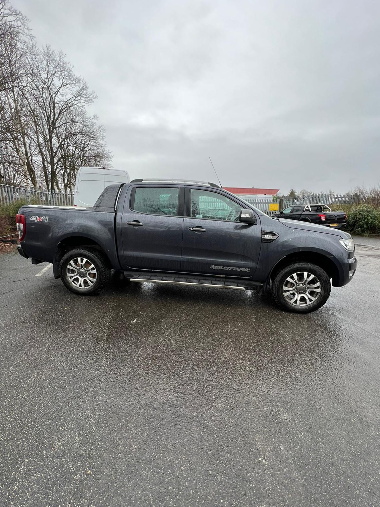 FORD RANGER 3.2 AUTO 2018 2 KEYS 1 OWNER - Bild 3 aus 13