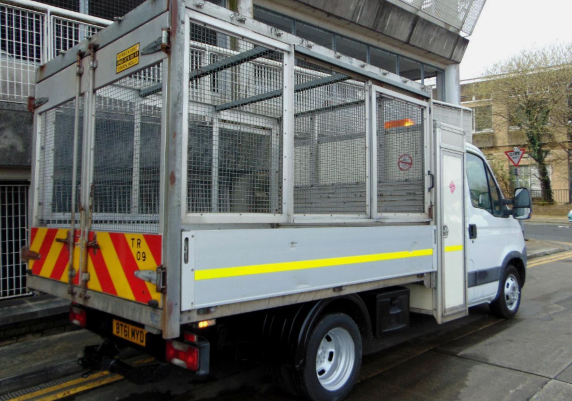 WORK-READY WONDER: IVECO DAILY TIPPER - SUPPLIED WITH FULL MOT - Image 2 of 15