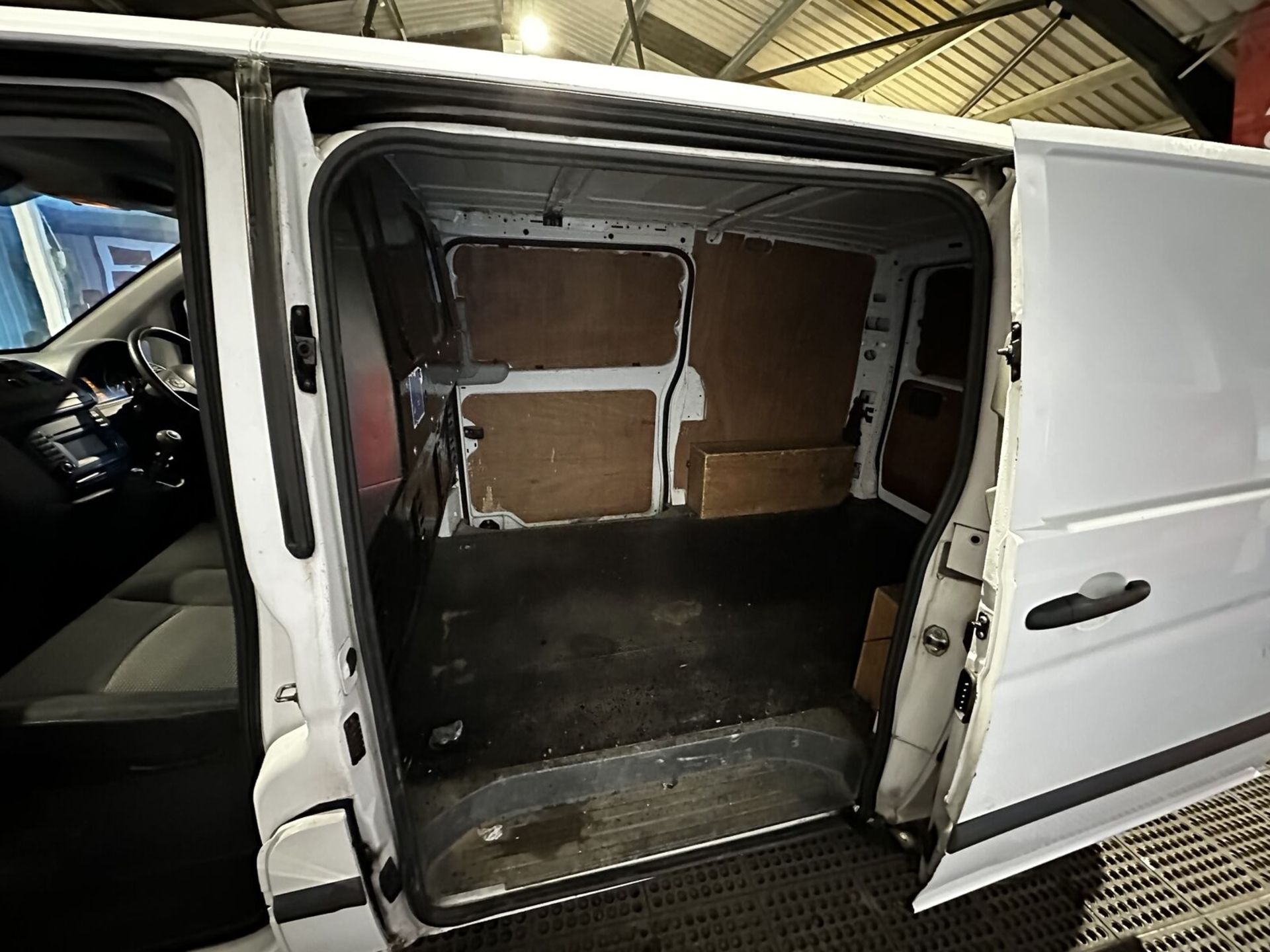 63 PLATE MERCEDES-BENZ VITO LONG DIESEL: READY FOR ACTION >>--NO VAT ON HAMMER--<< - Image 12 of 12