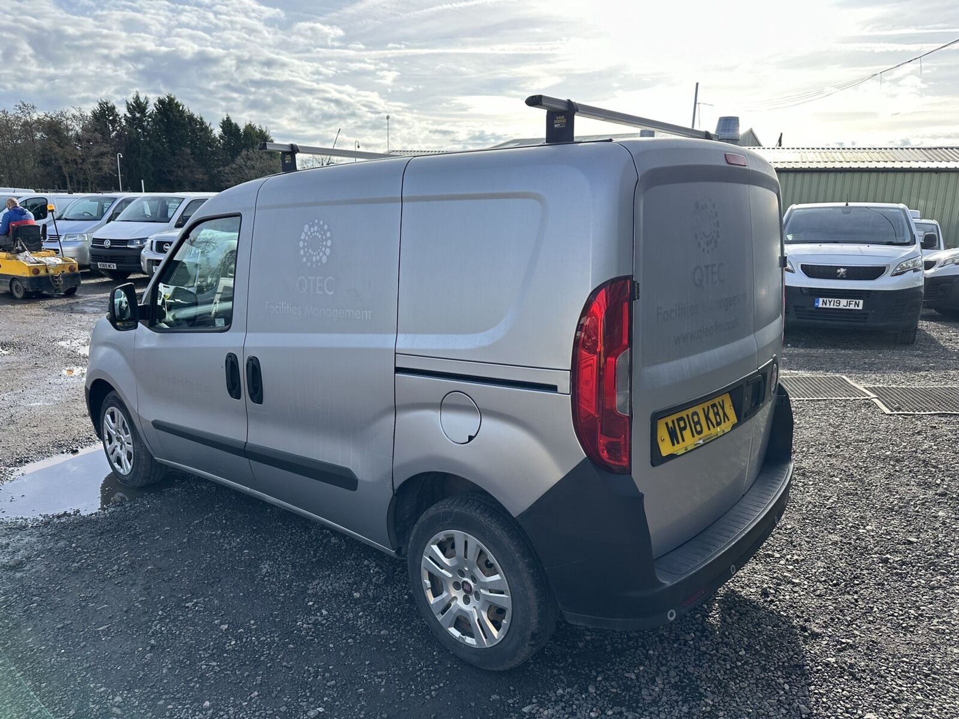 TOOLBOX TRIUMPH: 2018 FIAT DOBLO COMBO CARGO - SEIZED ENGINE >>--NO VAT ON HAMMER--<< - Image 5 of 19