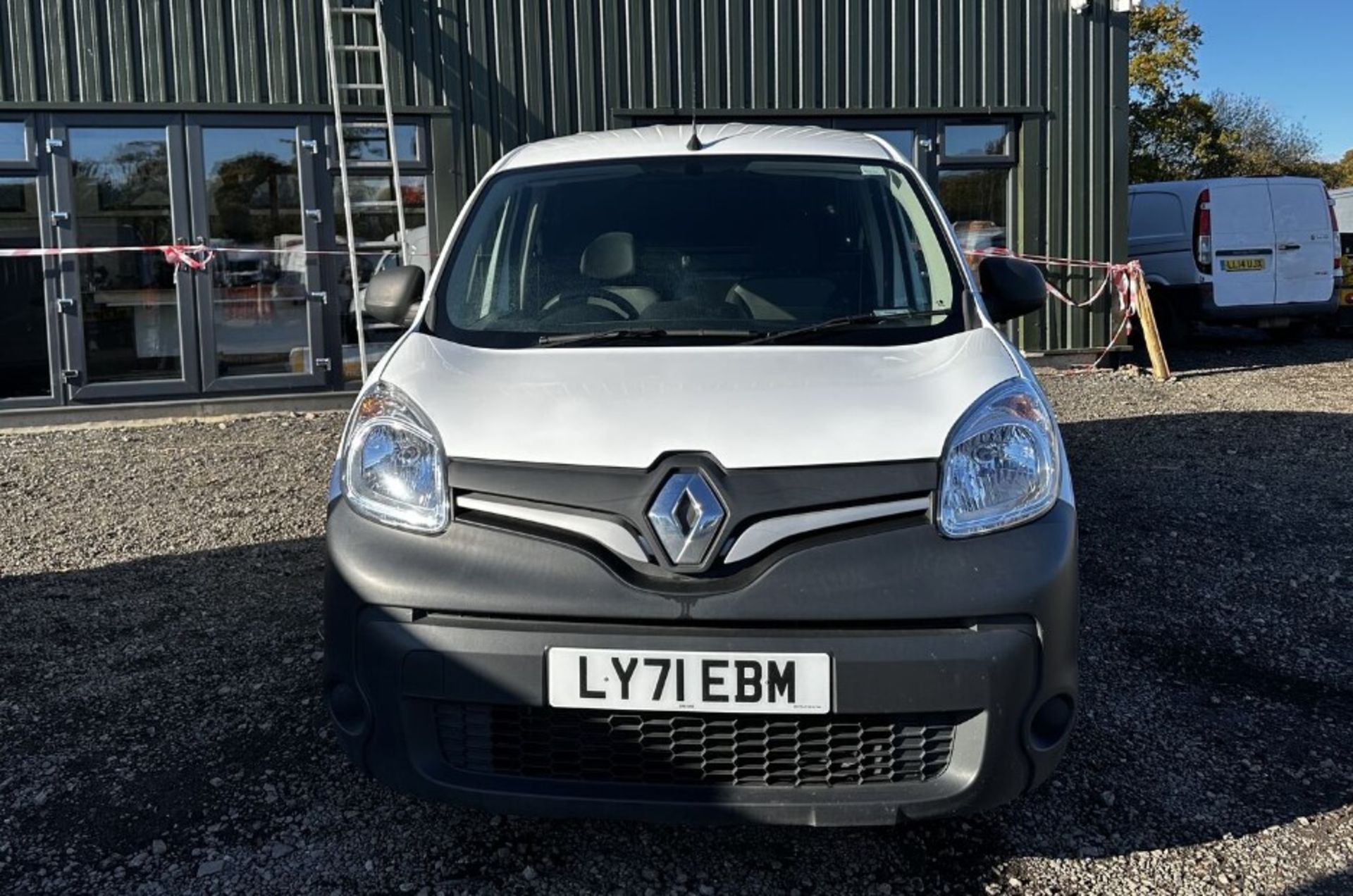 >>--NO VAT ON HAMMER--<< PREMIUM EFFICIENCY: 71 PLATE RENAULT KANGOO BUSINESS VAN