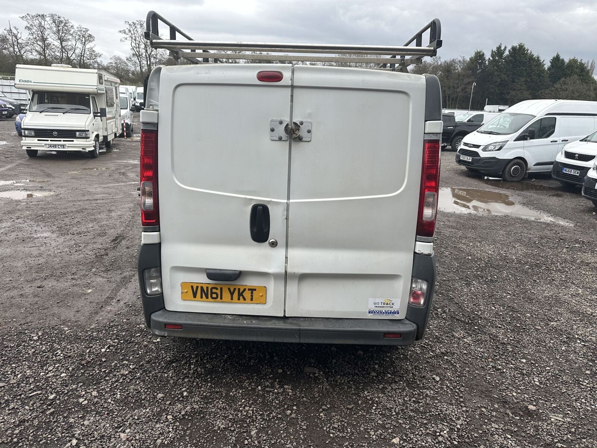 READY FOR ACTION: 61 PLATE VAUXHALL VIVARO - ROOF RACK, BARGAIN DEAL >>--NO VAT ON HAMMER--<< - Image 8 of 15