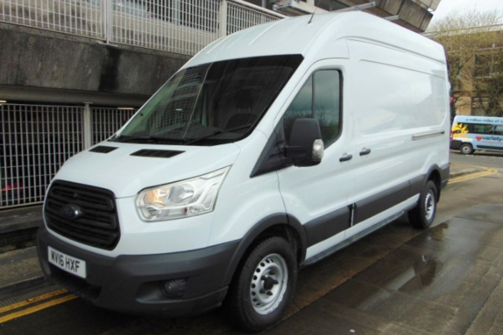DRIVE WITH CONFIDENCE: 2016 FORD TRANSIT, OCT '24 MOT, BLUETOOTH - Image 2 of 14