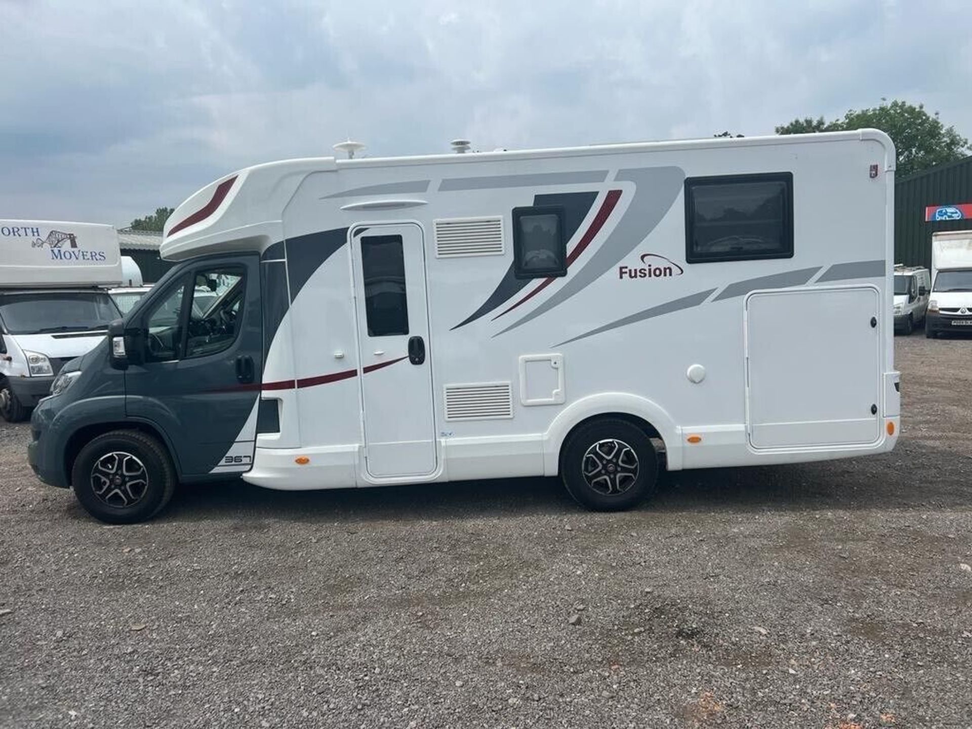 72 PLATE - ONLY 750 MILES! FIAT MCLOUIS FUSION 367: IMMACULATE MOTORHOME JOY >NO VAT ON HAMMER< - Image 11 of 15