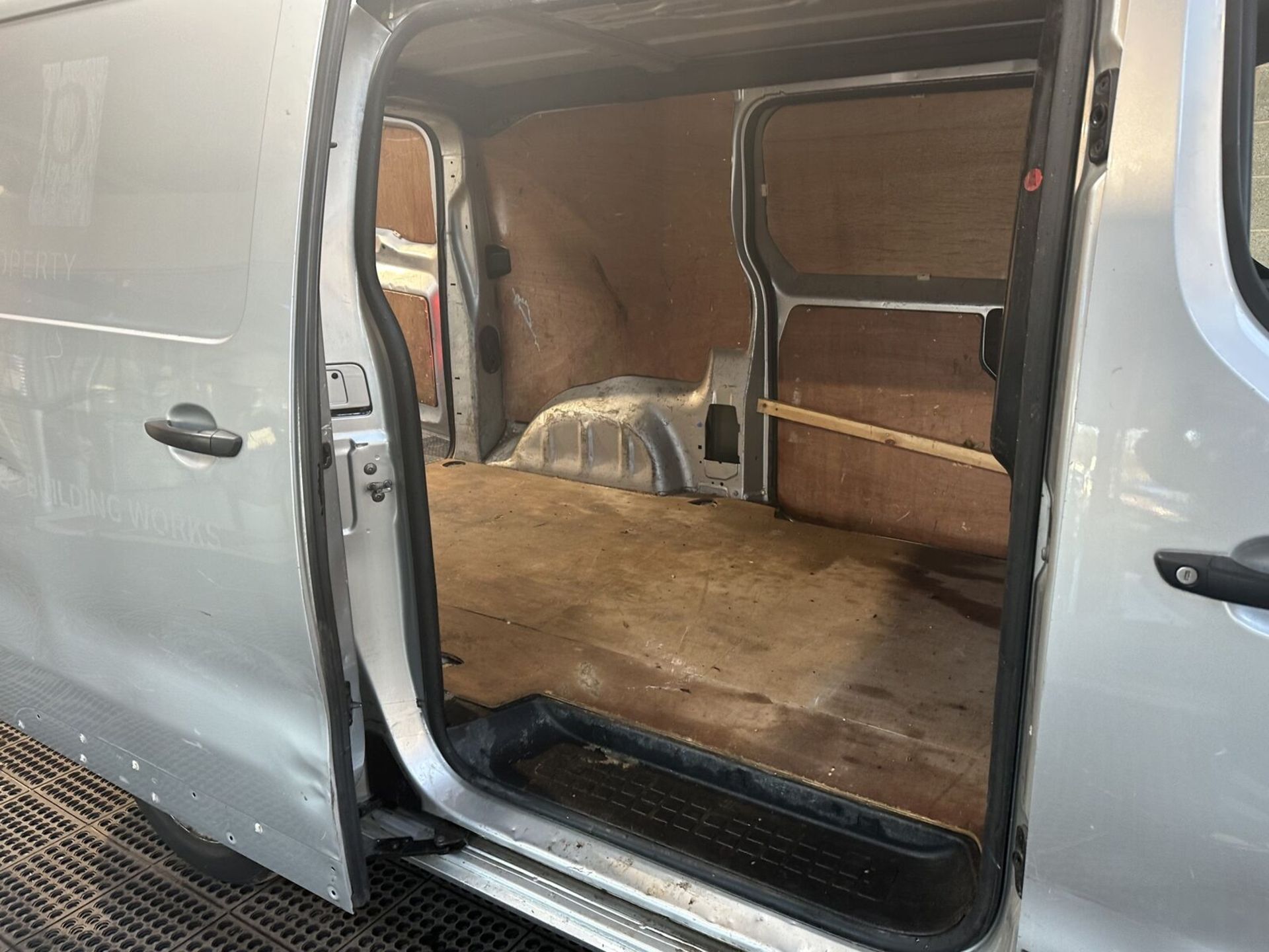 PREMIUM PERFORMANCE: 2019 CITROEN DISPATCH ENTERPRISE - Image 15 of 15