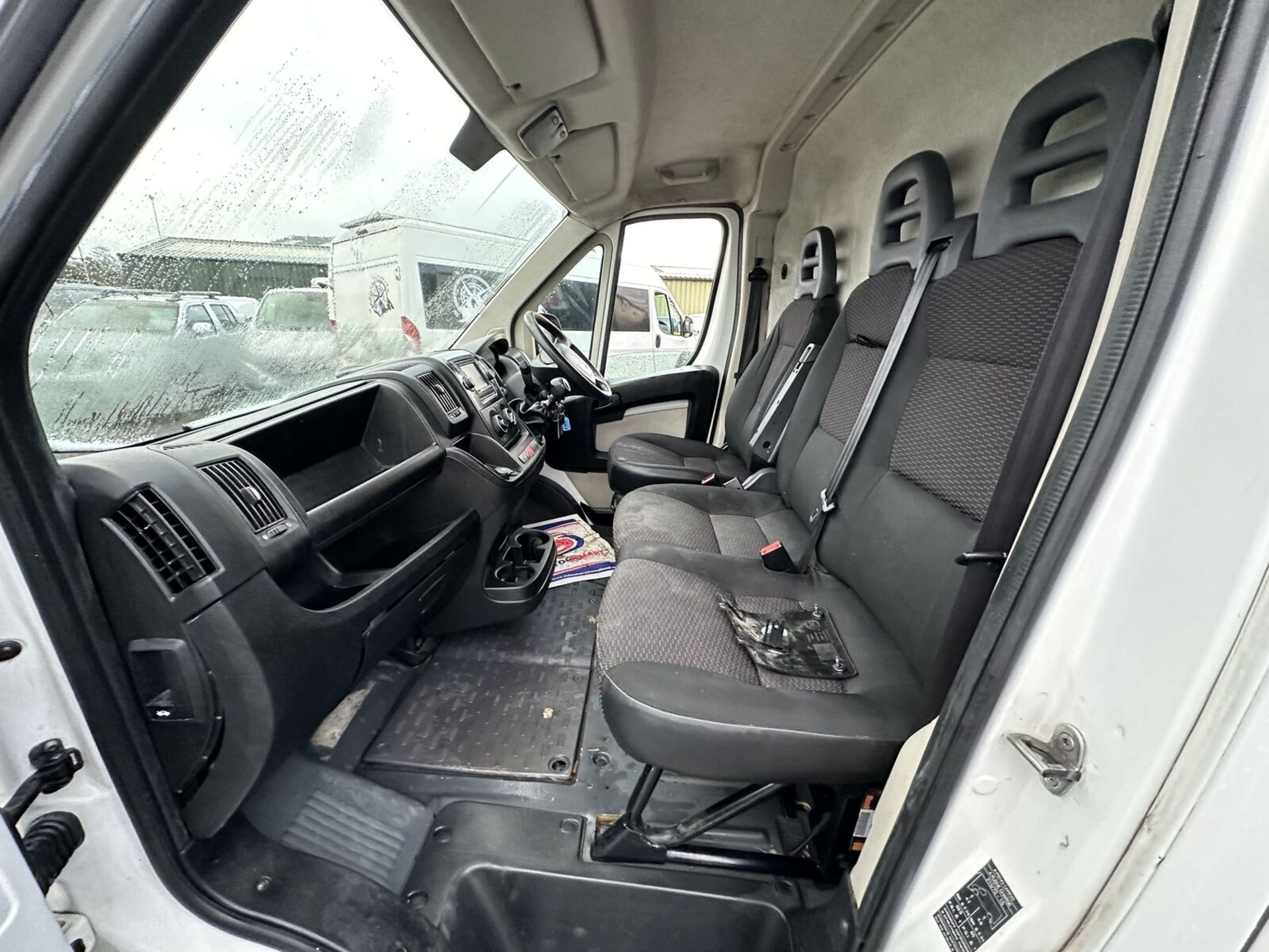 BLUEHDI BARGAIN: 2018 PEUGEOT BOXER RELAY LWB PANEL VAN >>--NO VAT ON HAMMER--<< - Image 18 of 19