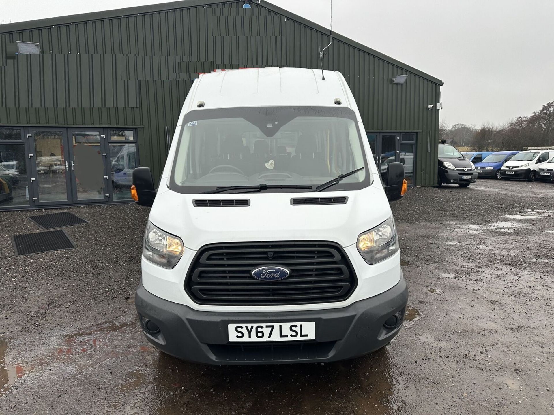 2018 FORD TRANSIT 460 L4 XLWB MINIBUS - LOW MILEAGE, 17 SEATER >>--NO VAT ON HAMMER--<< - Image 2 of 18