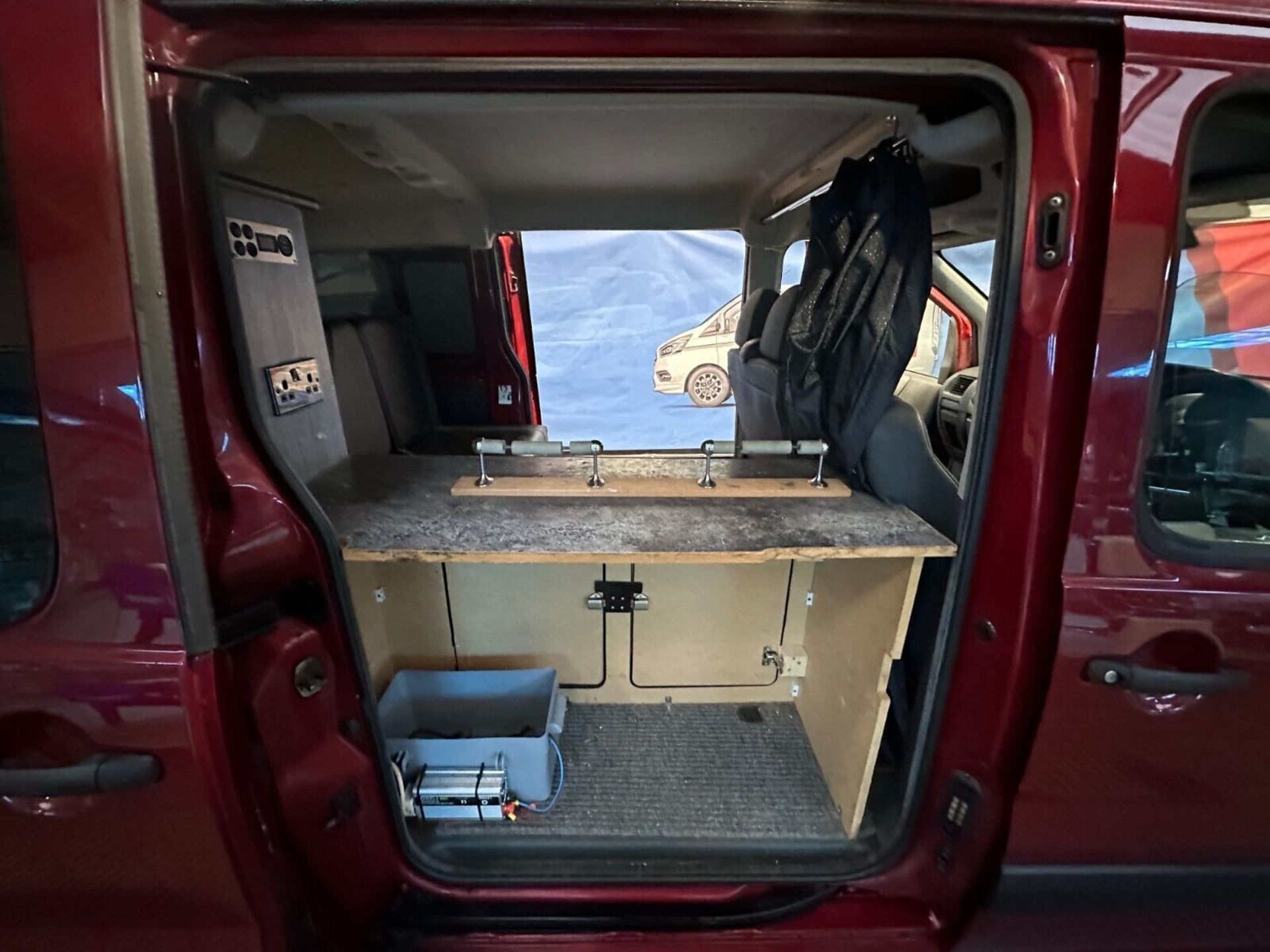 COZY CRUISER: 2012 PEUGEOT EXPERT MICRO CAMPER, READY TO ROAM >>--NO VAT ON HAMMER--<< - Image 14 of 14