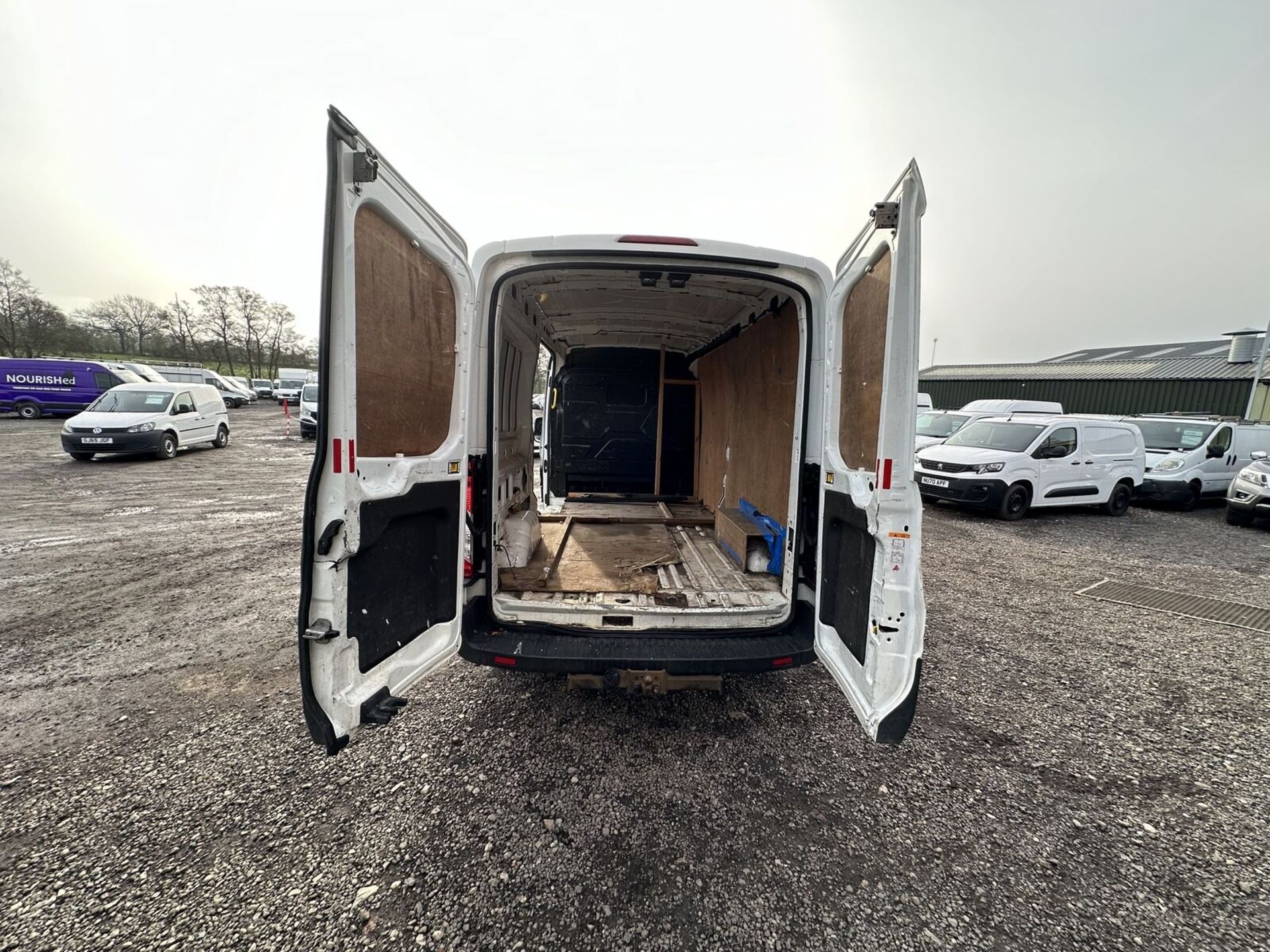 WORKHORSE WONDER: FORD TRANSIT 350 L3 DIESEL, READY FOR ACTION - Image 13 of 14