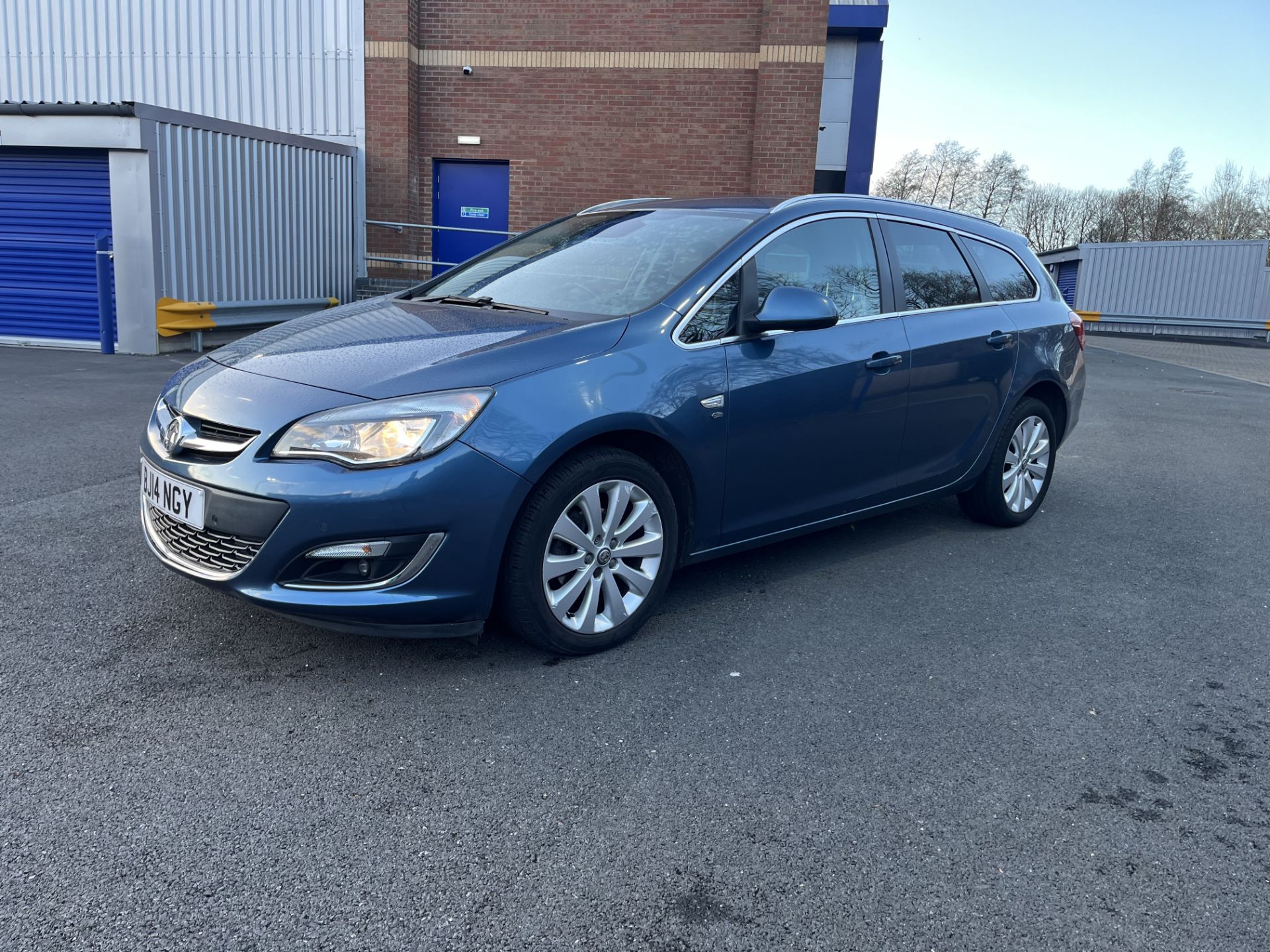 2014 VAUXHALL ASTRA ESTATE AUTOMATIC PETROL - Image 2 of 4