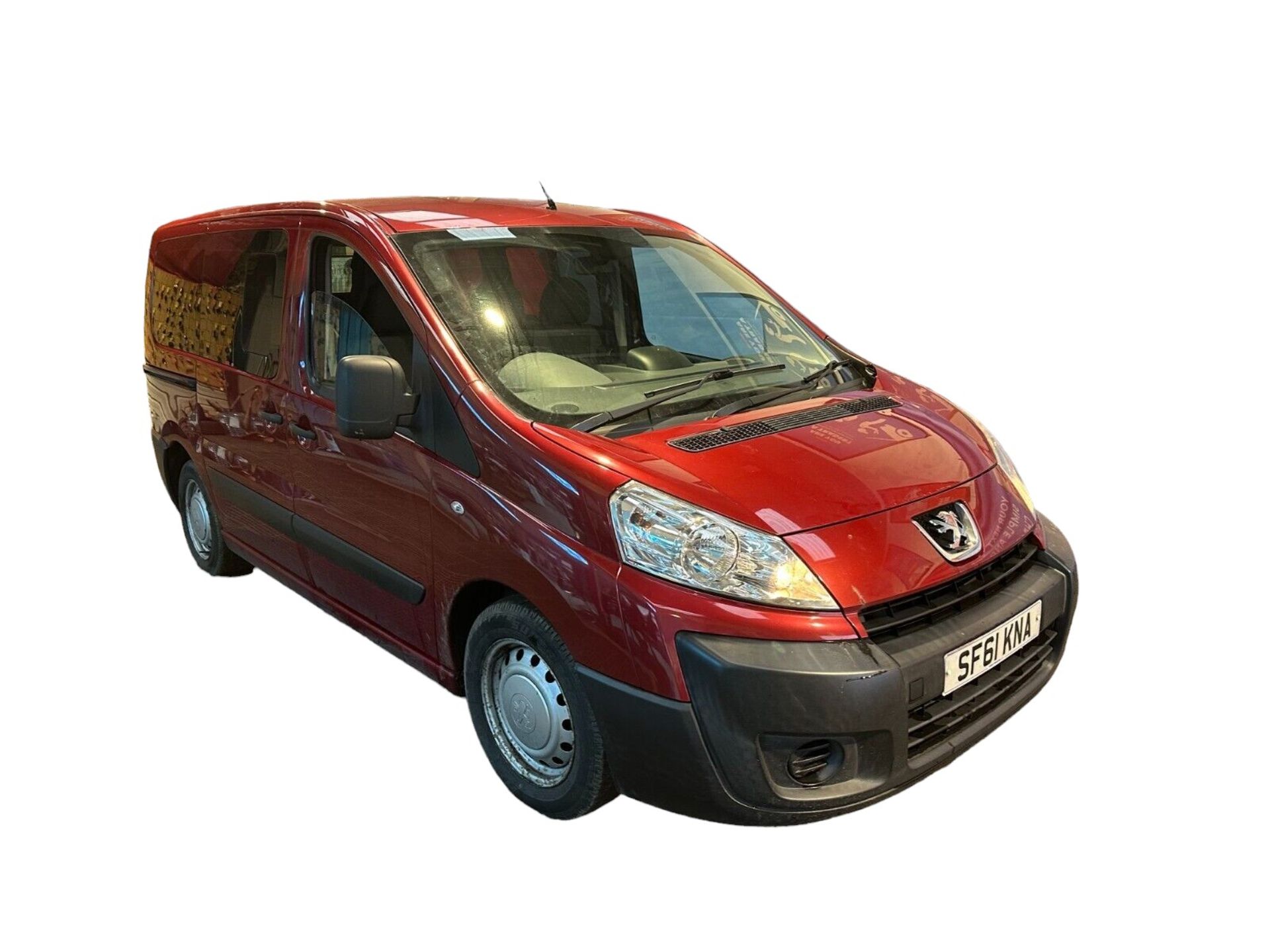 COZY CRUISER: 2012 PEUGEOT EXPERT MICRO CAMPER, READY TO ROAM >>--NO VAT ON HAMMER--<< - Image 2 of 14
