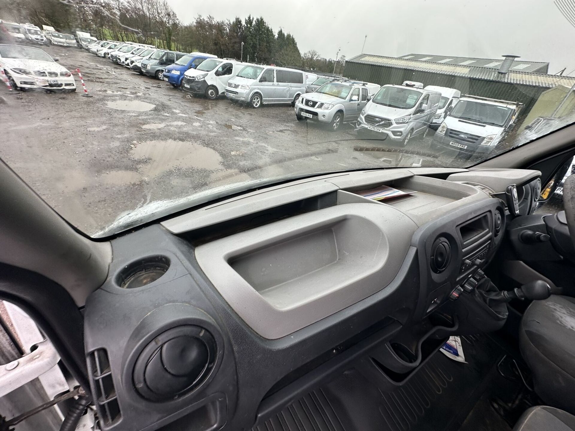 OWERFUL WORKHORSE: 61 PLATE RENAULT MASTER MOVANO HIGH TOP - Image 11 of 15