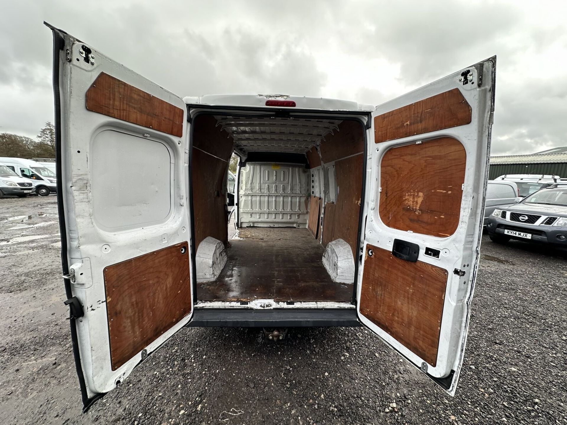 READY FOR ADVENTURE: 65 PLATE DUCATO 35 MULTIJET LWB - Image 16 of 19