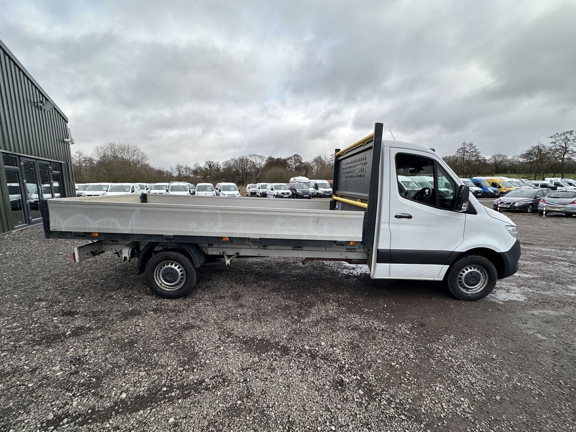 SPRINTER BEAUTY: 2020 MERCEDES FLATBED DROPSIDE - TOP SHAPE