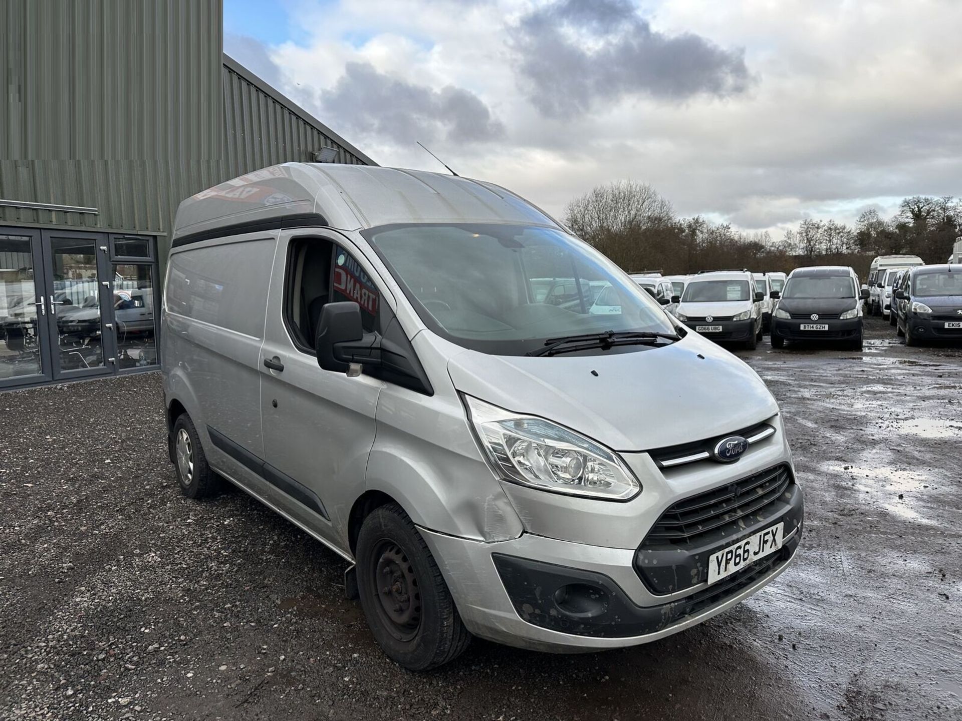 DRIVE WITH CONFIDENCE: 66 PLATE FORD TRANSIT - ULEZ HERO >>--NO VAT ON HAMMER--<<