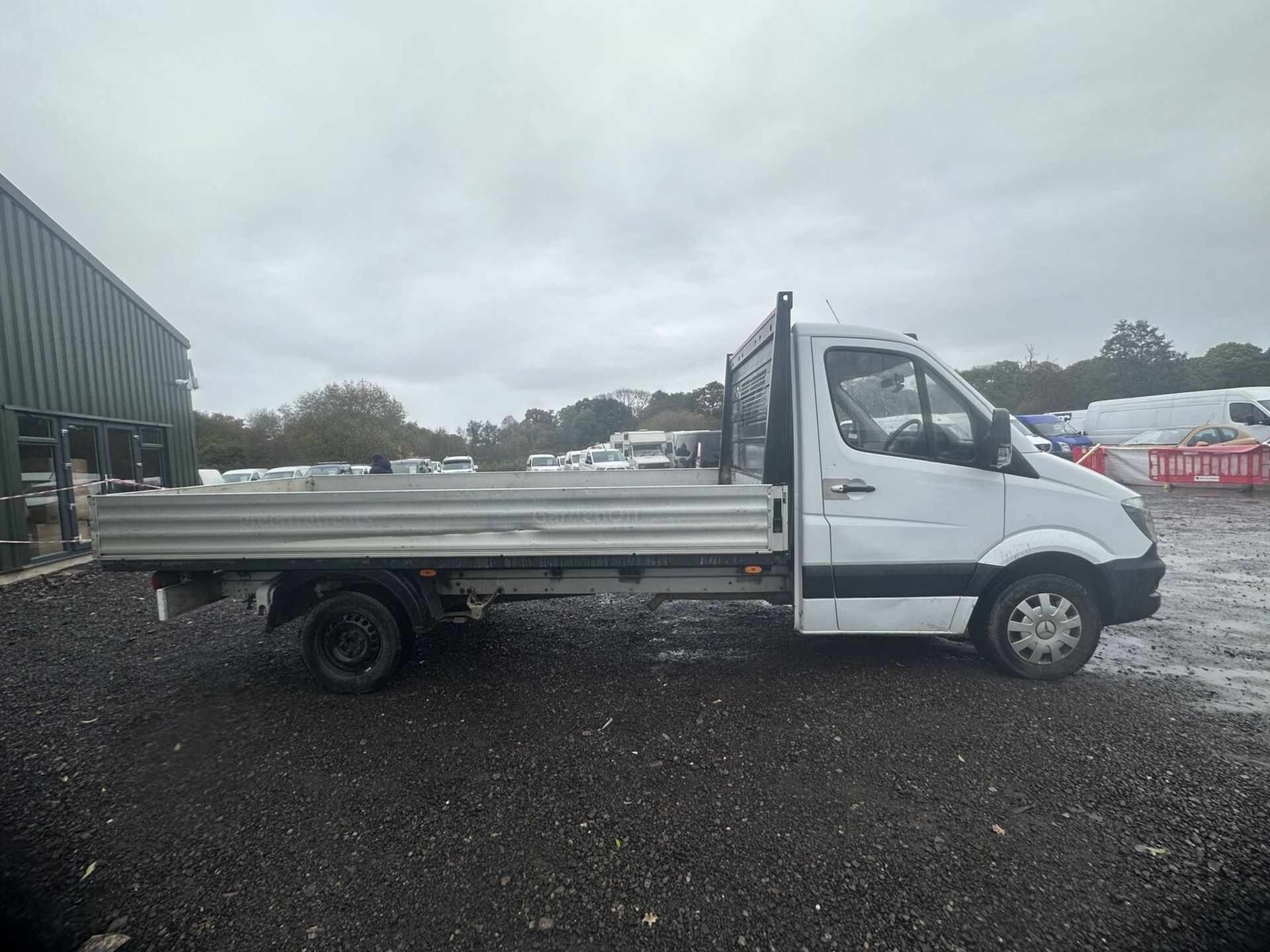 WHITE STALLION ON WHEELS: 2018 MERCEDES SPRINTER FLATBED LWB - Image 14 of 15