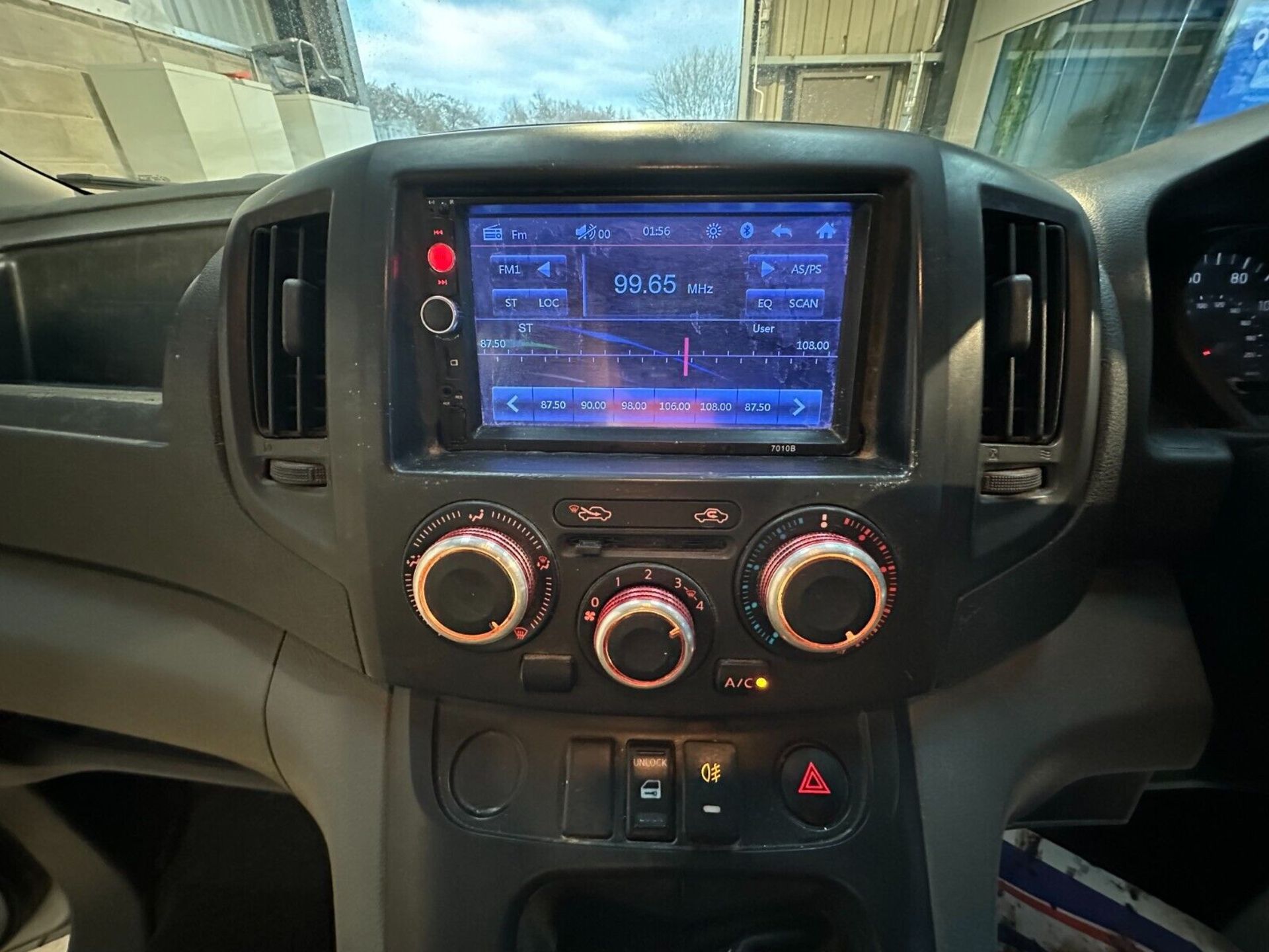 PRACTICAL PERFORMER: 62 PLATE NV200 PANEL VAN - TRUSTY TRAVELER >>--NO VAT ON HAMMER--<< - Image 11 of 11