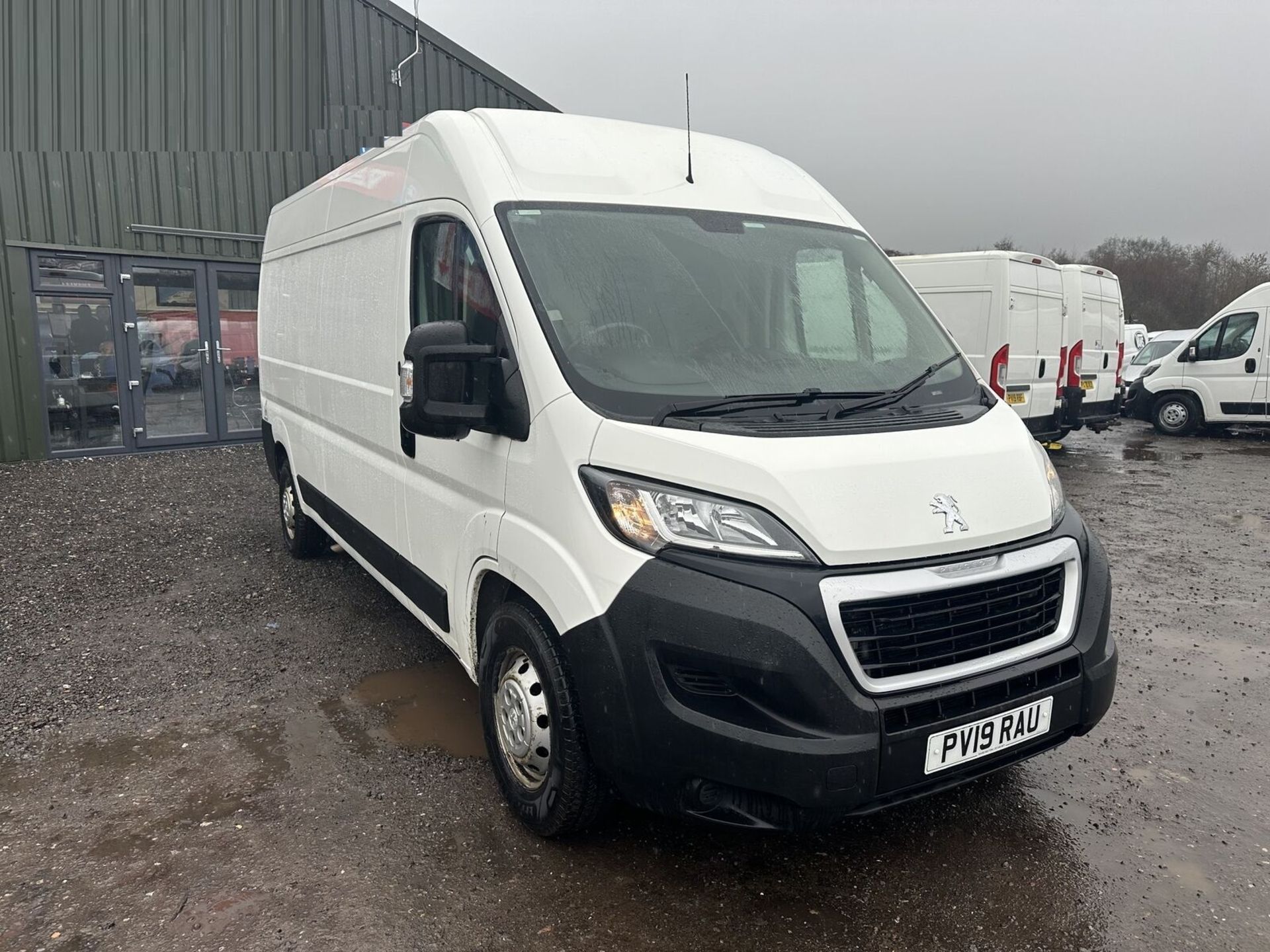 FORECOURT FIND: 2019 PEUGEOT BOXER PROFESSIONAL VAN, FULL HISTORY - Image 4 of 14