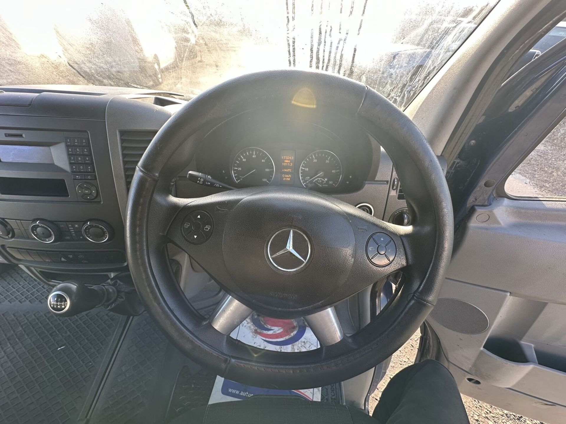 2015 MERCEDES SPRINTER 313, SMOOTH TRANSMISSION, ELECTRIC WINDOWS >>--NO VAT ON HAMMER--<< - Image 9 of 15