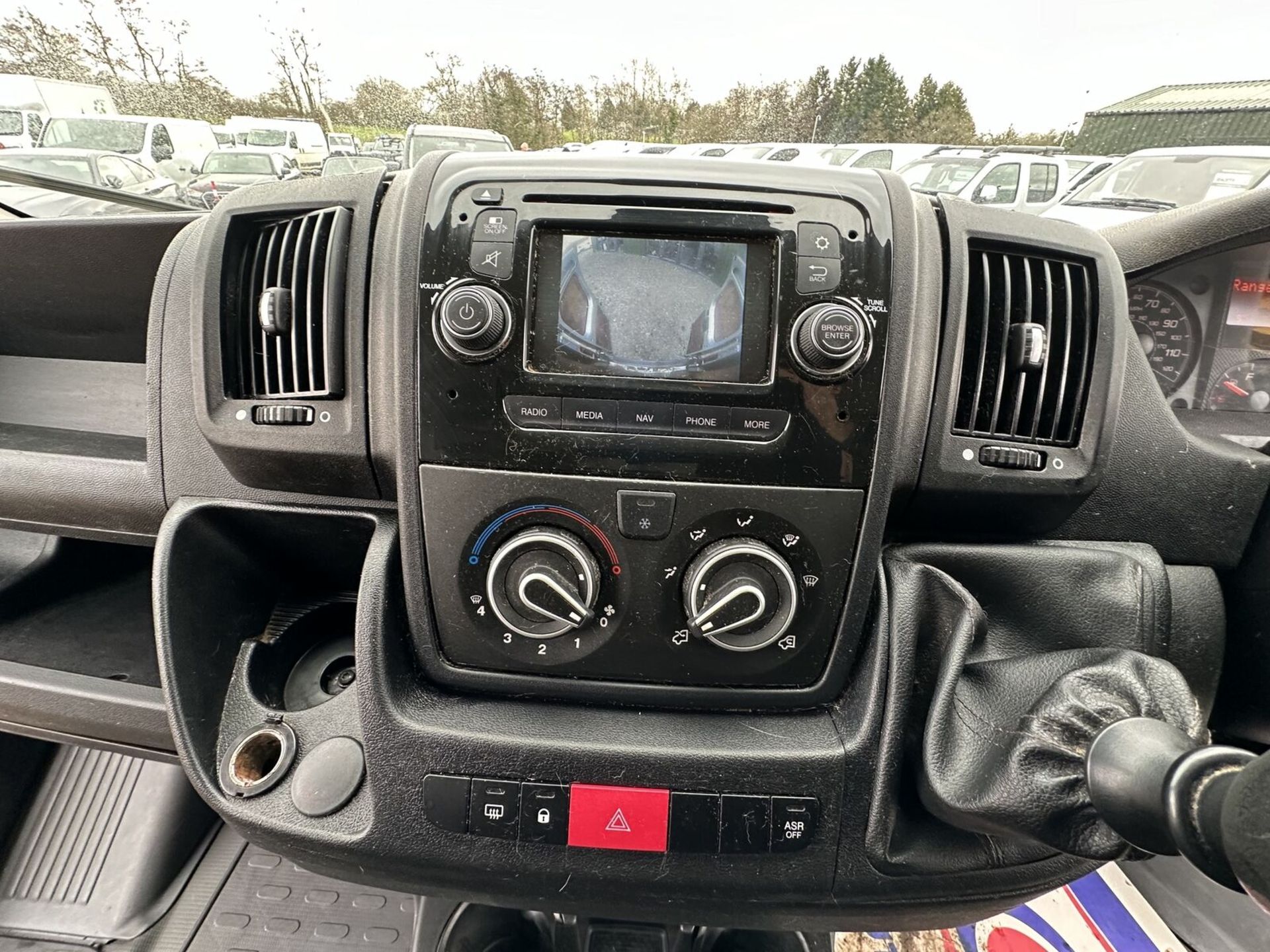 2018 PEUGEOT BOXER: RELIABLE WORKHORSE WITH REVERSE CAMERA - Image 15 of 20