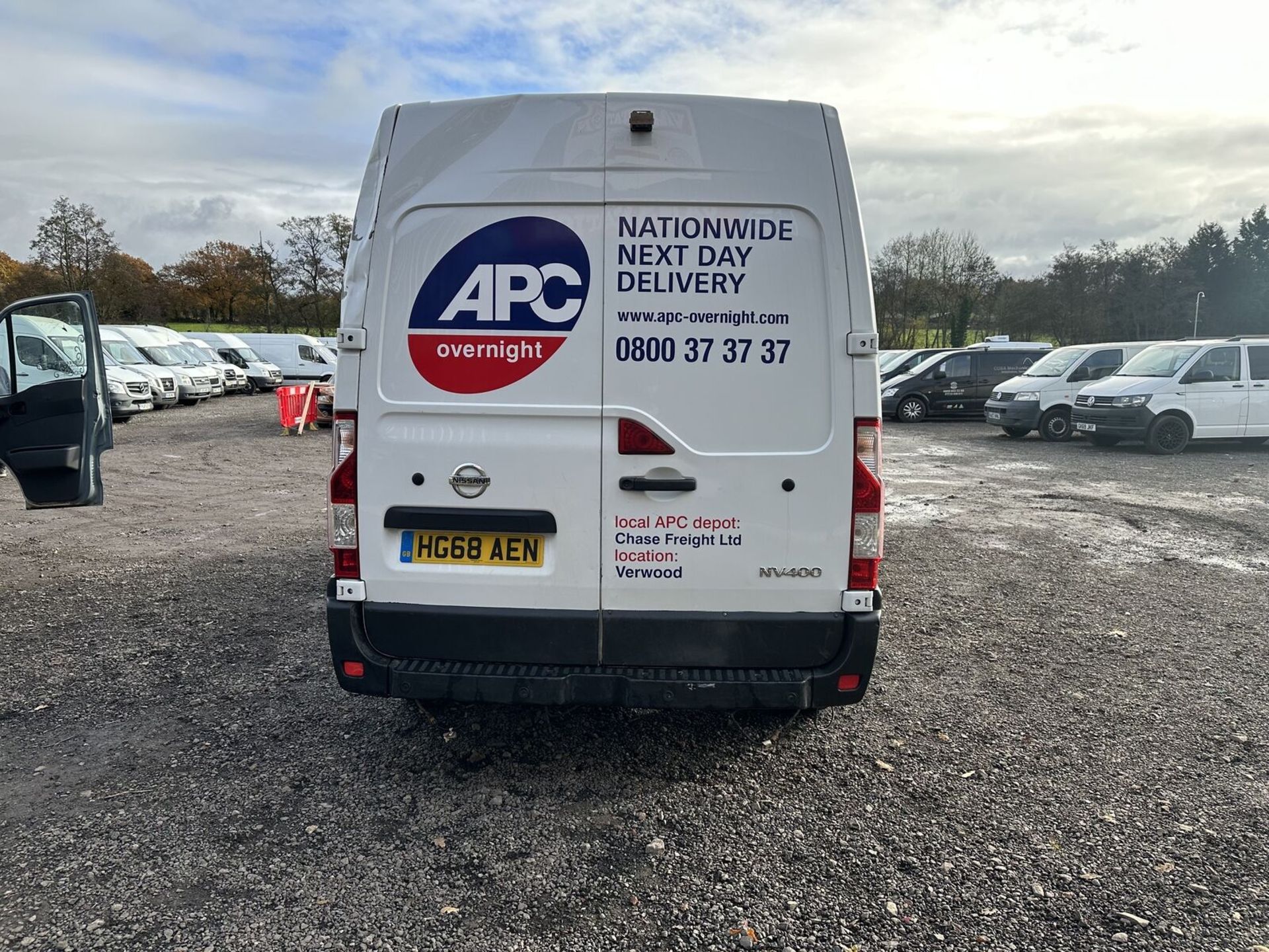 NISSAN NV400 SE PANEL VAN: EURO 6, SPARES OR REPAIRS, 68 PLATE - Image 14 of 17