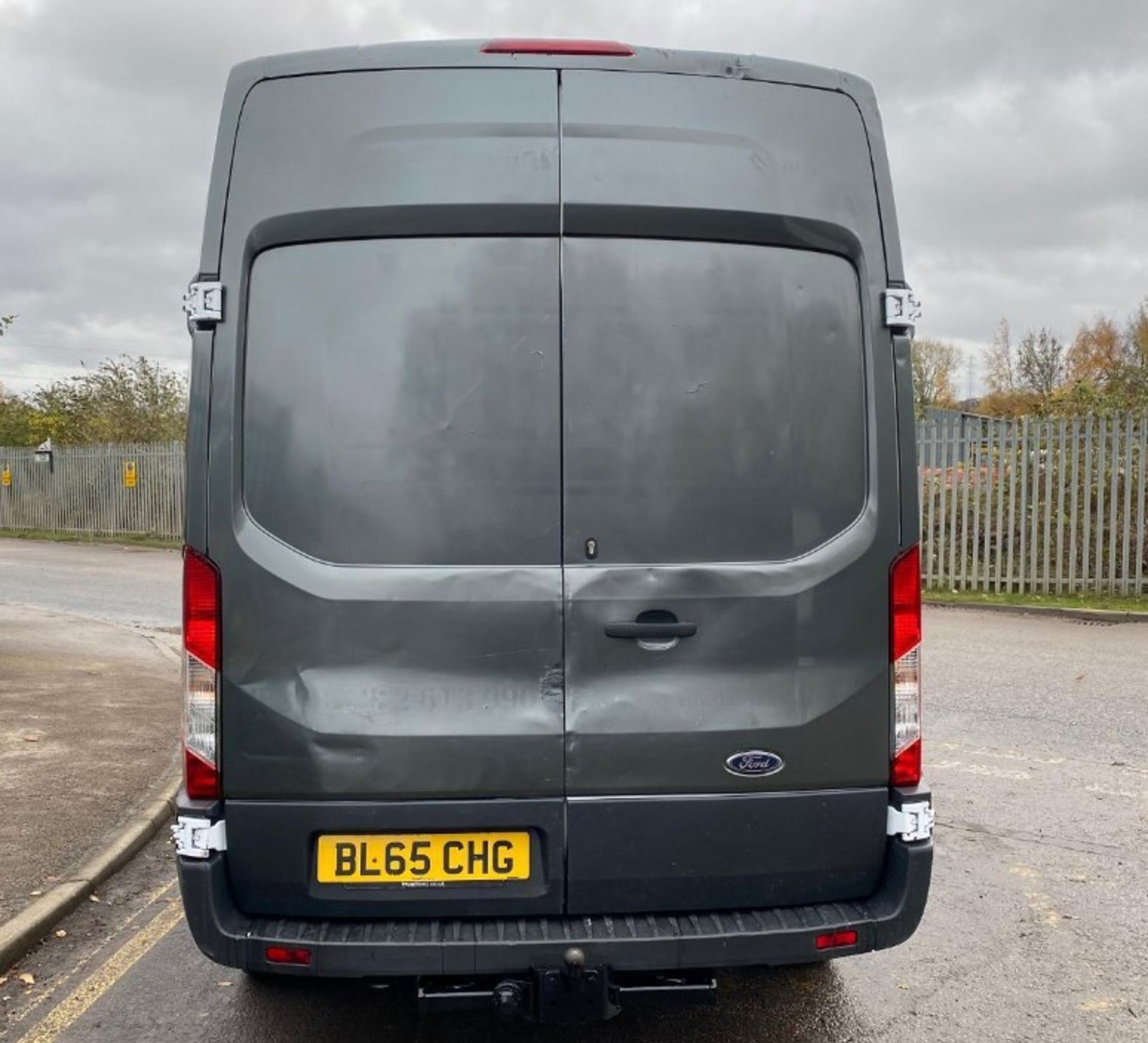 2015 FORD TRANSIT: SPACIOUS HIGH ROOF, 149K MILES, DIESEL >>--NO VAT ON HAMMER--<< - Image 2 of 14