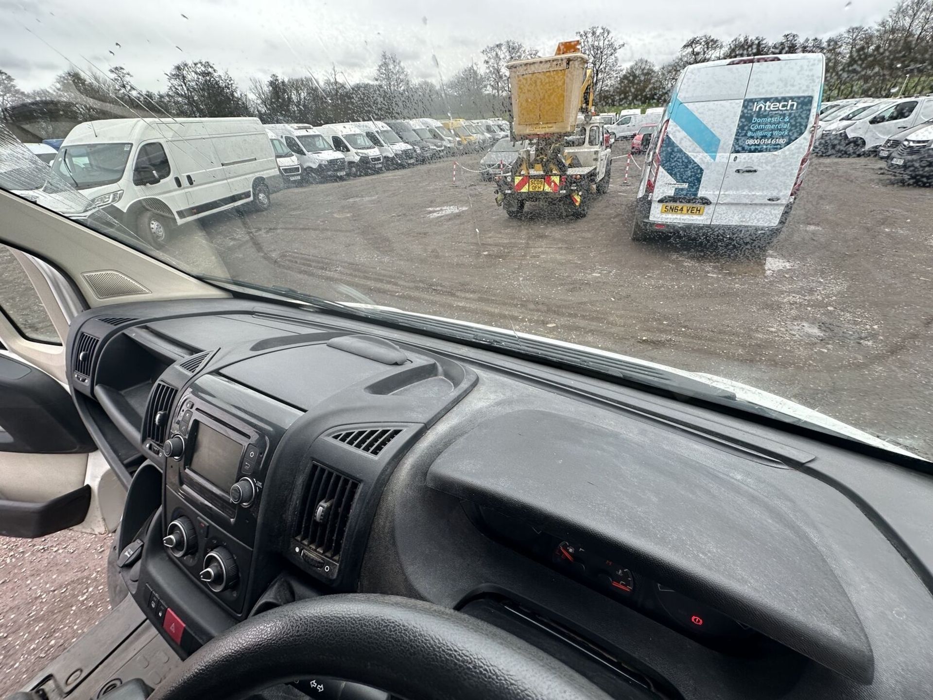 SMOOTH RIDE, READY TO ROLL: PEUGEOT BOXER RELAY DUCATO WORK VAN - Image 9 of 13