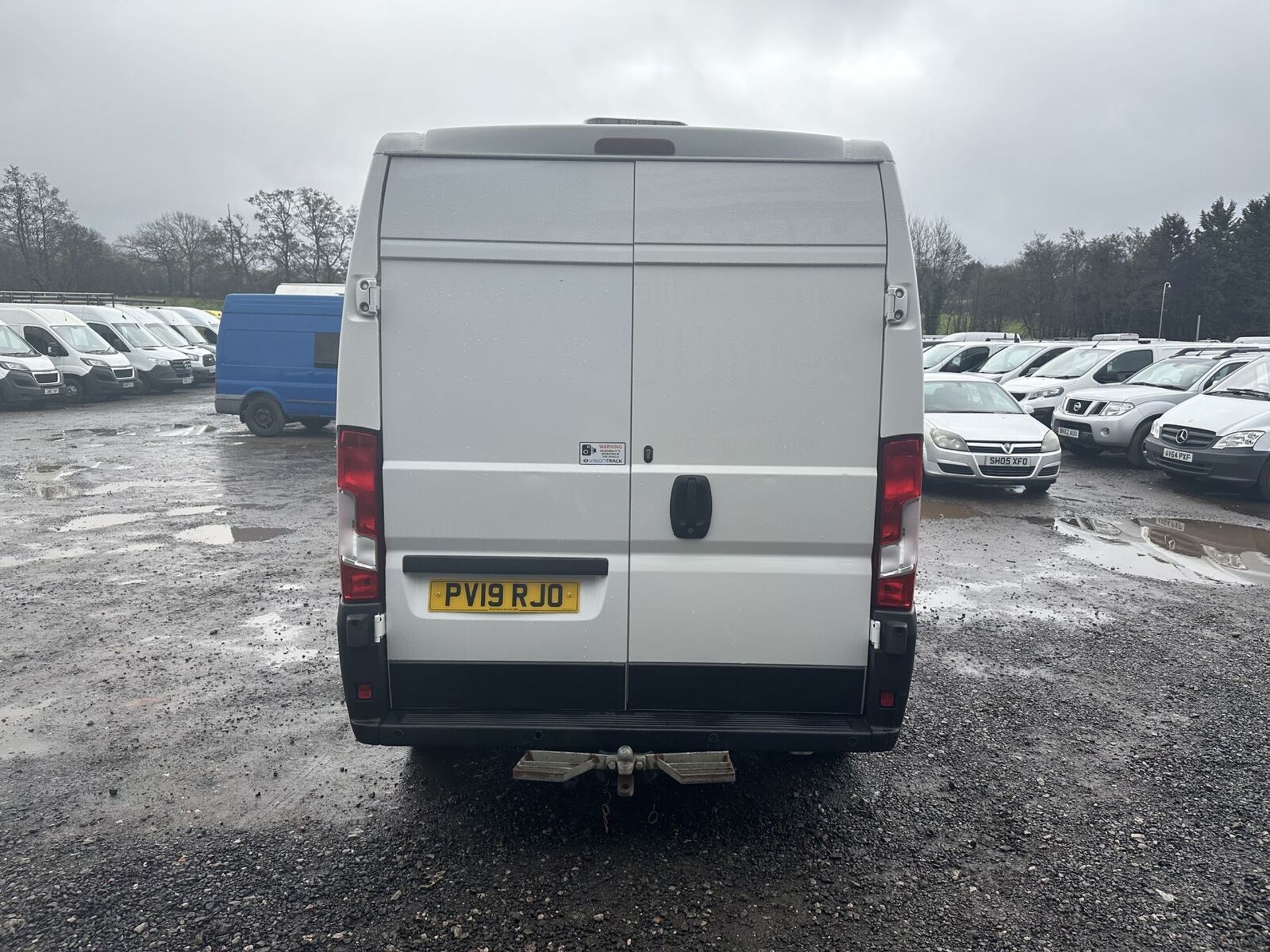 WHITE WORKHORSE: 2019 PANEL VAN, READY FOR DUTY - Image 14 of 18