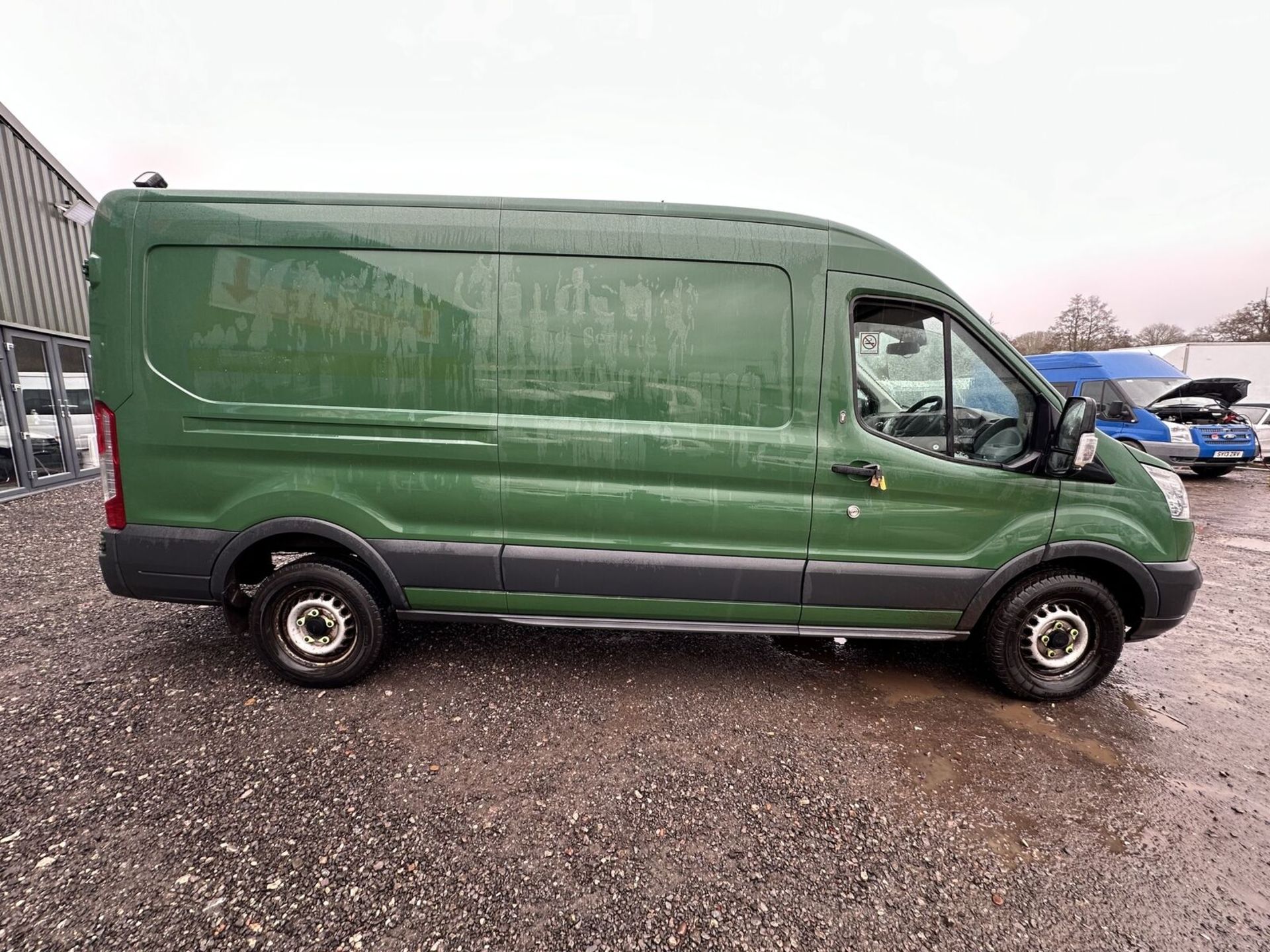 GREEN MACHINE: 2016 FORD TRANSIT 350 L3, LOW MILEAGE WORKHORSE >>--NO VAT ON HAMMER--<< - Image 2 of 13