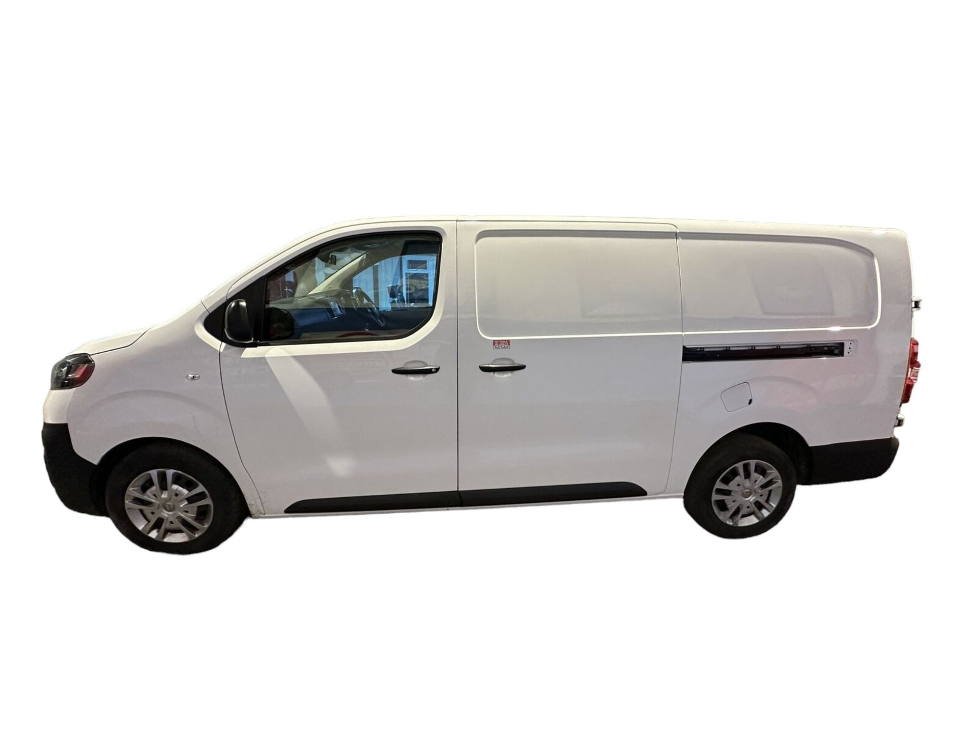 PRIME OPPORTUNITY: 69 PLATE VAUXHALL VIVARO DYNAMIC VAN >>--NO VAT ON HAMMER--<< - Image 3 of 12