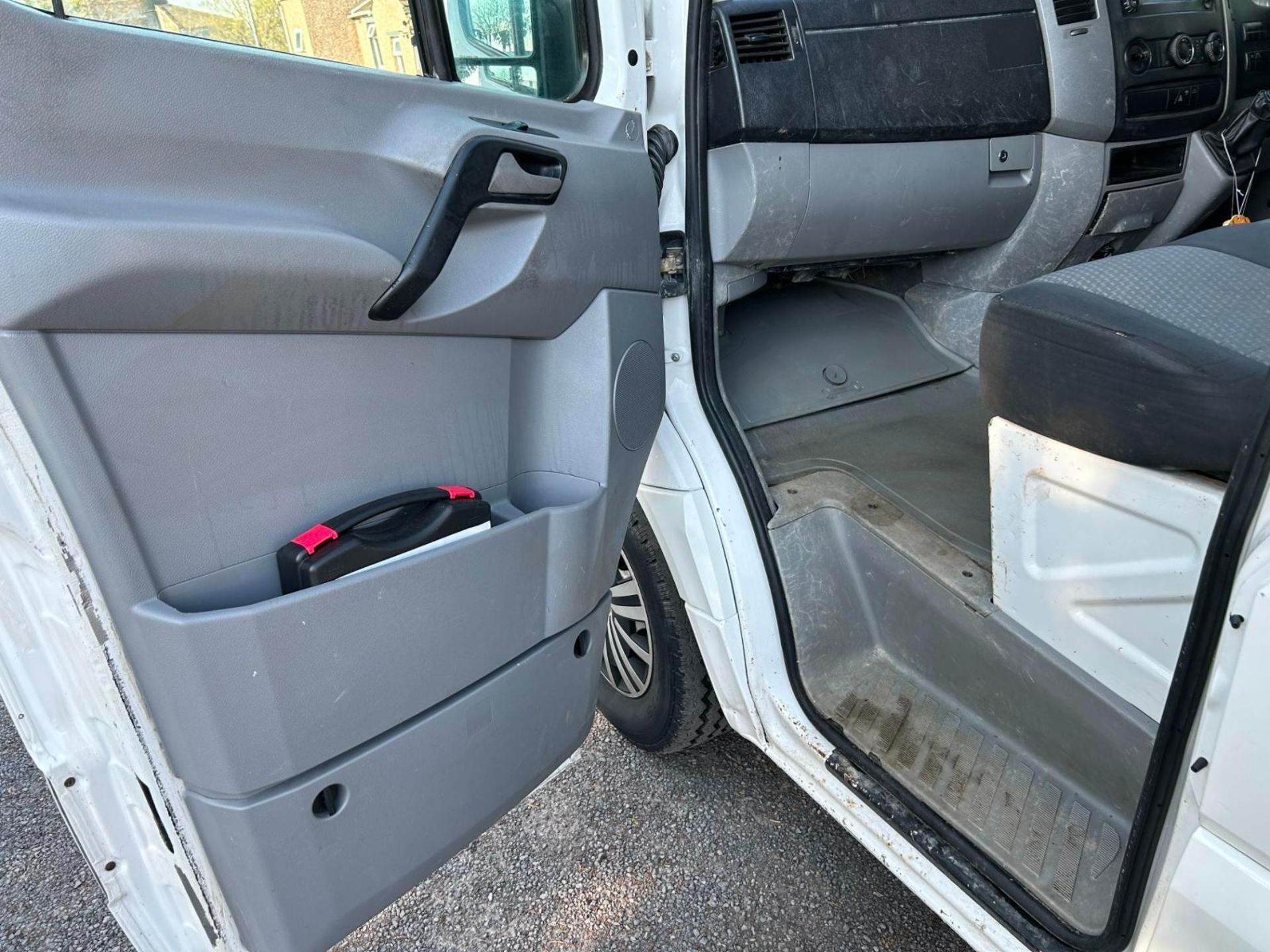 2014 VW CRAFTER CR35: LONG WHEELBASE, ROBUST 17FT RECOVERY - Bild 6 aus 16