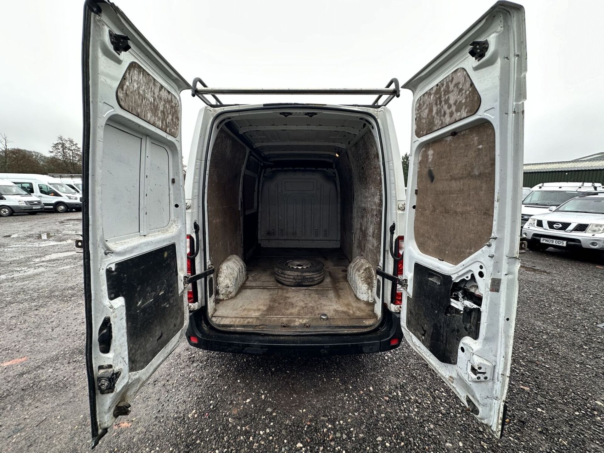 OWERFUL WORKHORSE: 61 PLATE RENAULT MASTER MOVANO HIGH TOP - Image 14 of 15